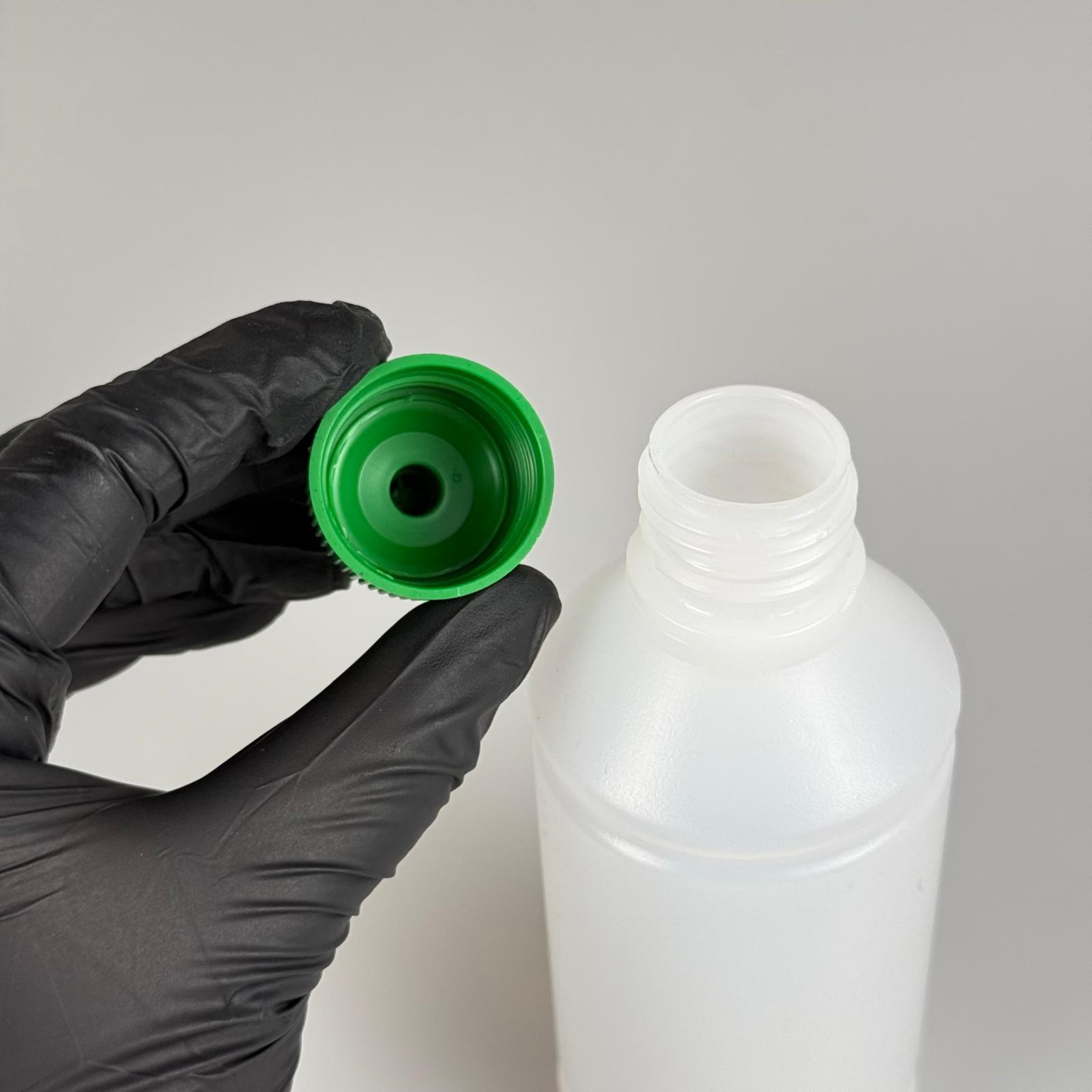 ZEYTİNYAĞI, SOS, ACI SOS, SİRKE, SRIRACHA VB BOŞ ŞİŞELERİ - YEŞİL SİVRİ TWİST AKITICI KAPAK + 250 ML NATÜREL POLİETİLEN PLASTİK ŞİŞE TAKIM