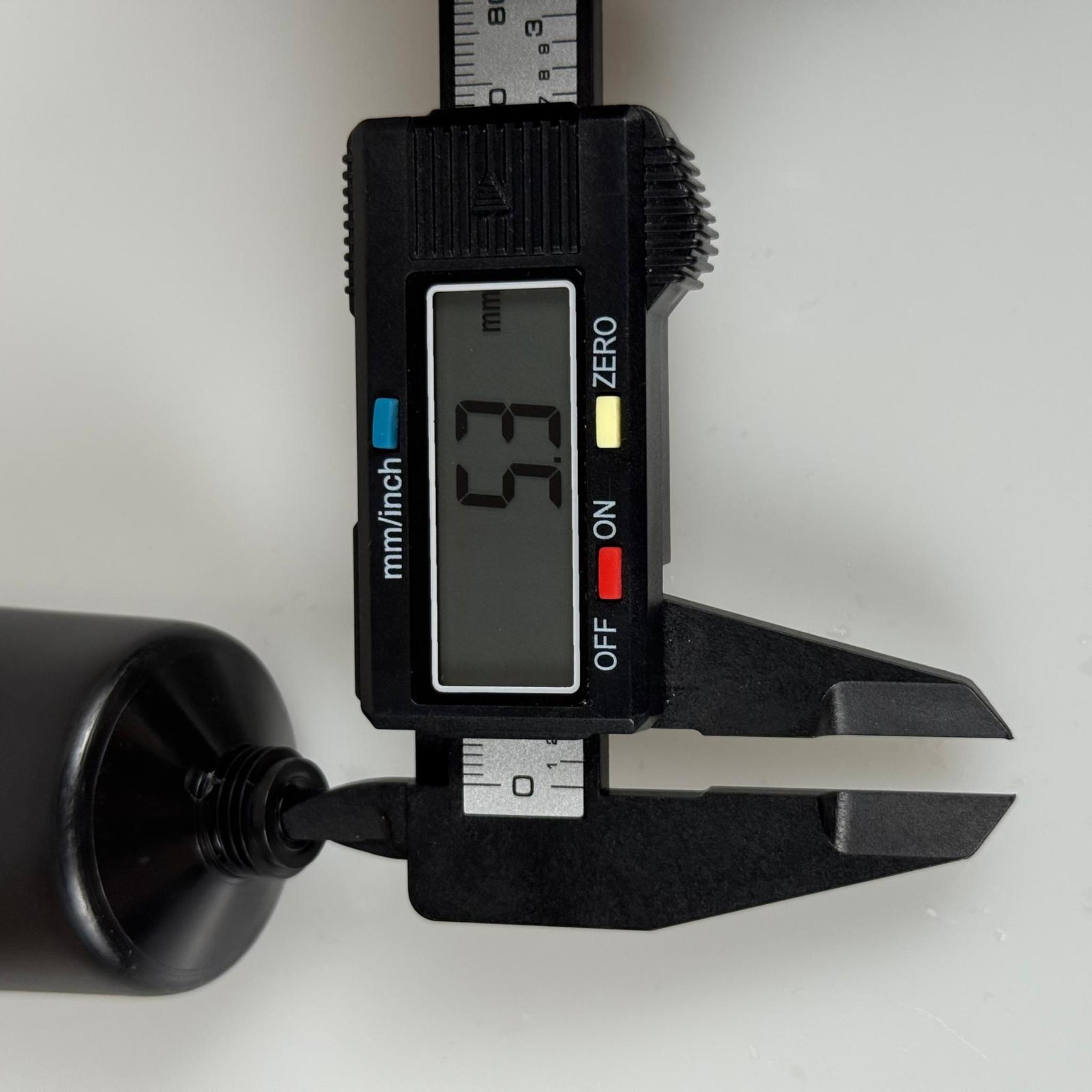 KOZMETİK İÇİN SİYAH BOŞ KREM TÜPÜ KAPAKLI - 100 ML - MERHEM TÜPÜ - PLASTİK MANÜEL DOLDURULABİLİR BOŞ TÜP - LİPGLOSS TÜP - DUDAK PARLATICISI TÜPÜ - BAL DOLUMU İÇİN PLASTİK TÜP