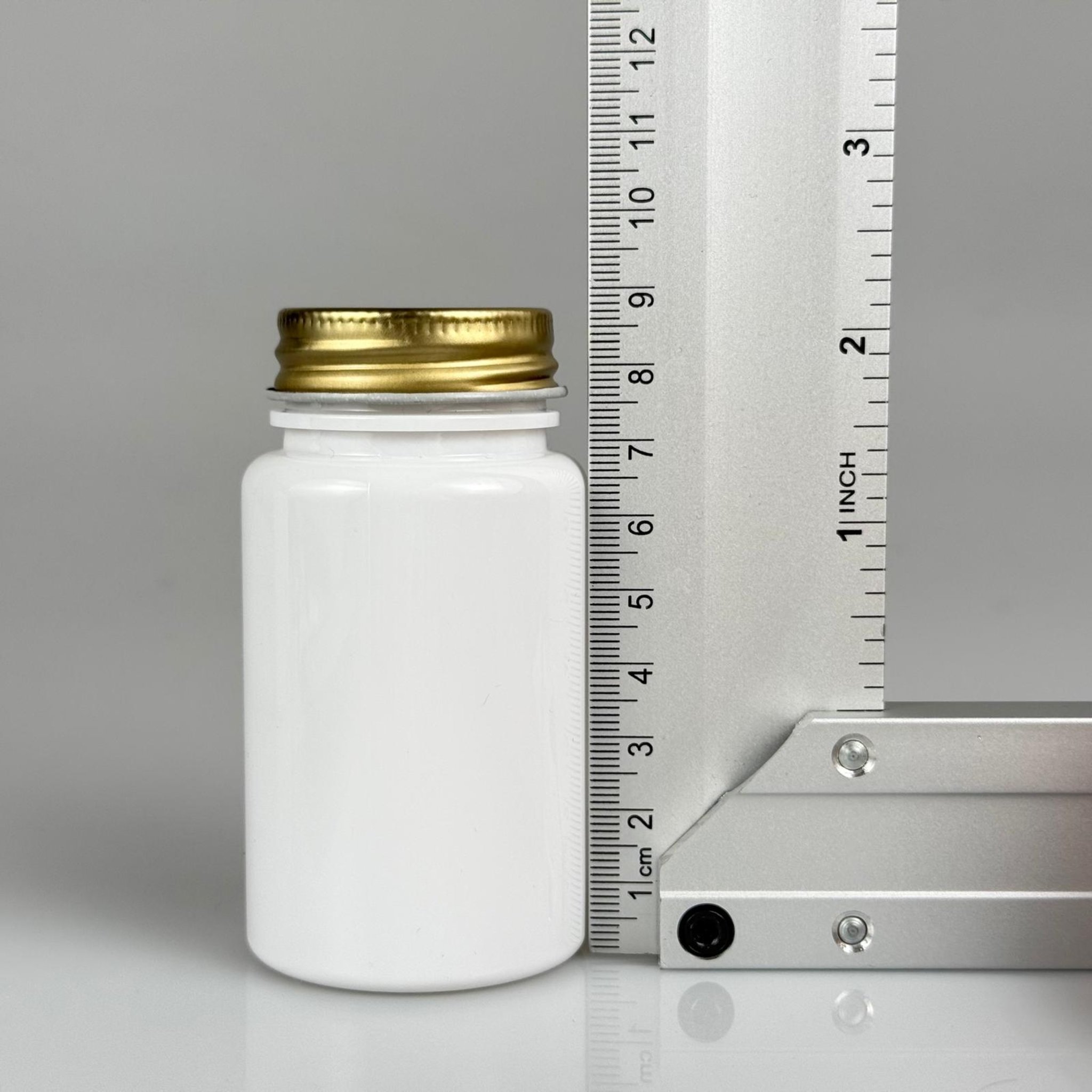 100 CC BEYAZ PET TABLET ŞİŞESİ - GOLD METAL KAPAKLI - 100 ML KAPSÜL KUTUSU - İLAÇ ŞİŞESİ - MEDİKAL HAP ŞİŞESİ - FARMASÖTİK KAVANOZ