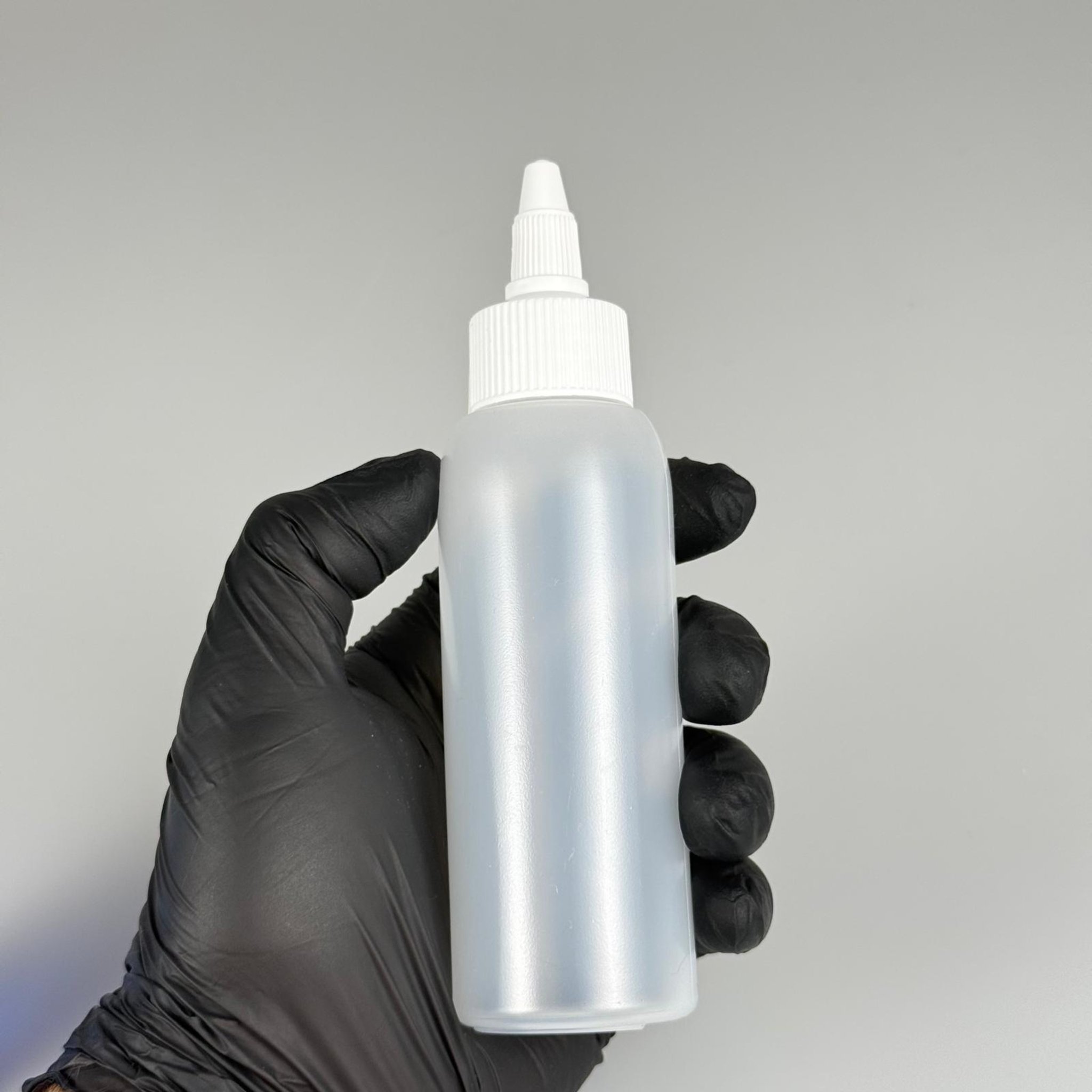 100 ML SIKILABİLİR YUMUŞAK PE POLİETİLEN PLASTİK ŞİŞE - BEYAZ TWİST SİVRİ KARTUŞ KAPAKLI - 100 cc sos, yağ, kartuş, mürekkep vb için boş şişeler