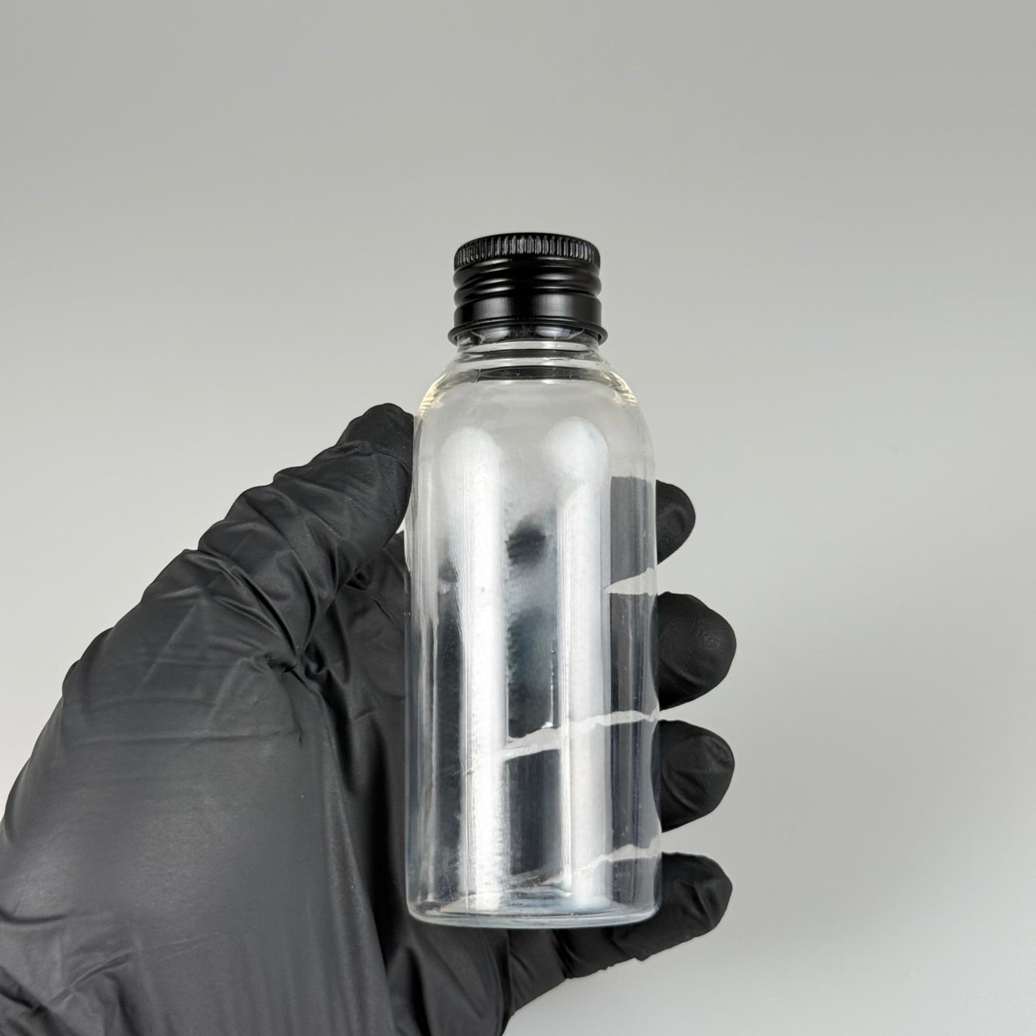 100 CC SİLİNDİR OVAL MODEL ŞEFFAF SERT PET ŞİŞE (24 AĞIZ) + KÖPÜK CONTALI SİYAH METAL ALÜMİNYUM KAPAK TAKIM - 100 ML KAPAKLI KALIN PLASTİK ŞEFFAF ŞİŞELER