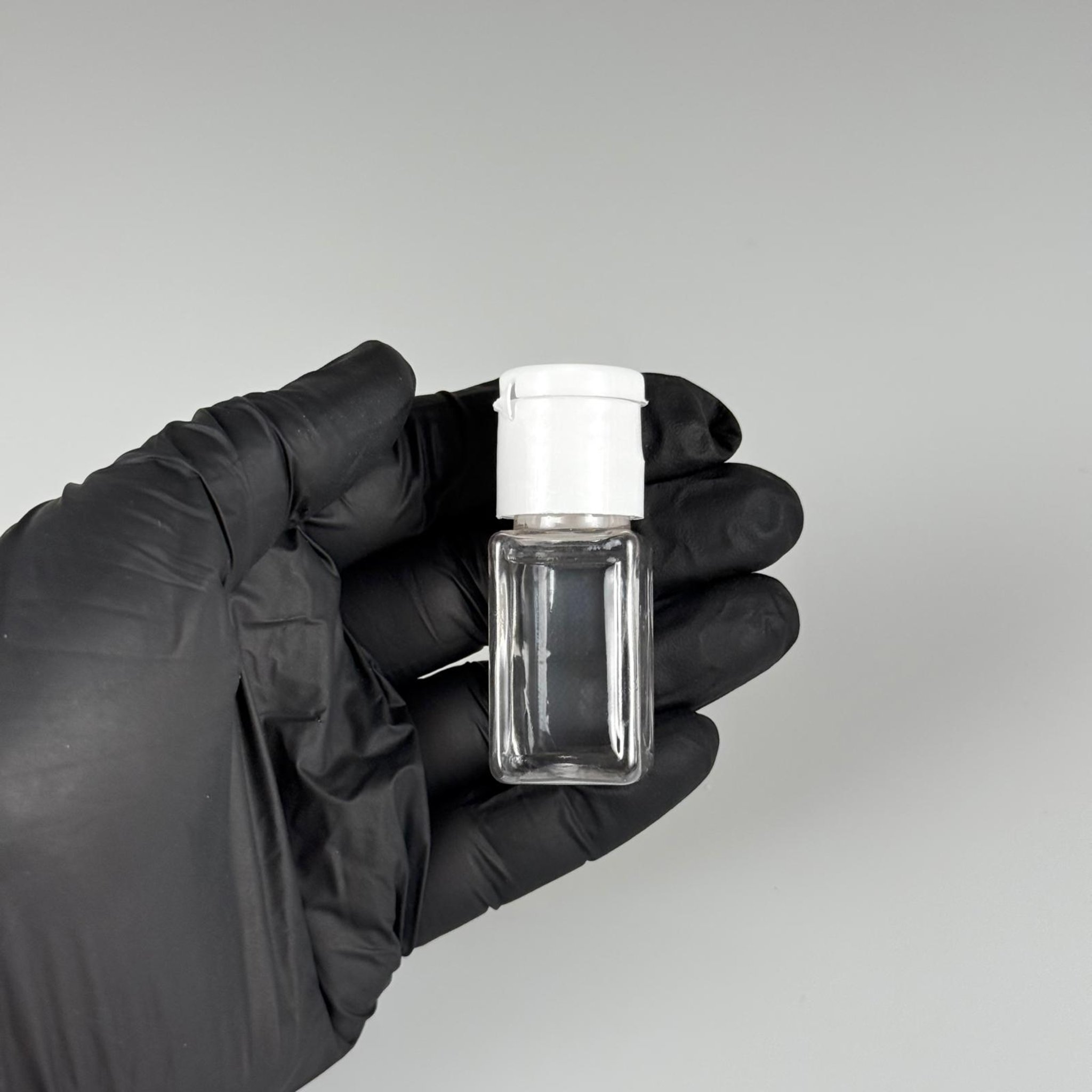 10 ML AÇILIR KAPAKLI ŞEFFAF KARE PET ŞİŞE - 10 CC ŞEFFAF ŞİŞE + BEYAZ FLİPTOP KAPAKLI TAKIM