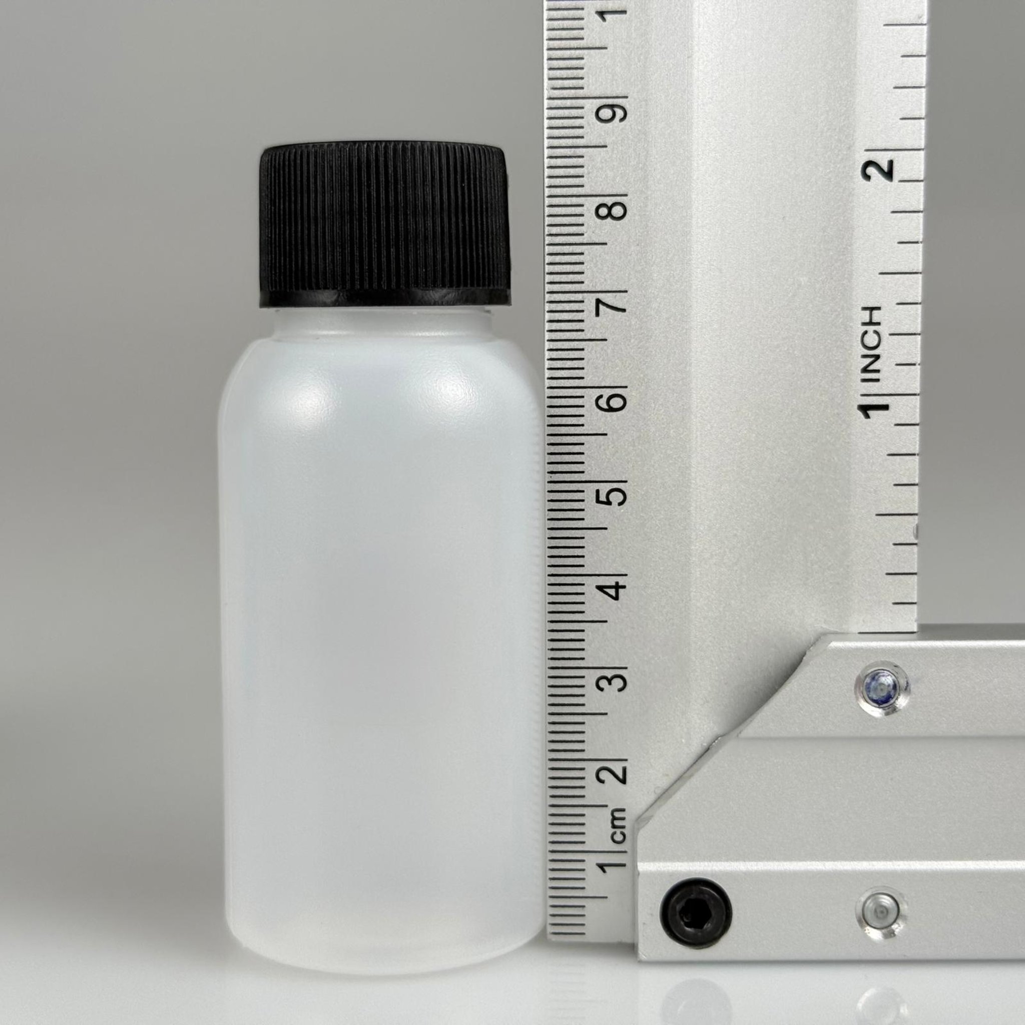 50 ML SIKILABİLİR YUMUŞAK POLİETİLEN PE PLASTİK ŞİŞE - CONTALI SİYAH KAPAKLI - 50 cc sos, yağ, kartuş, mürekkep vb için boş şişeler
