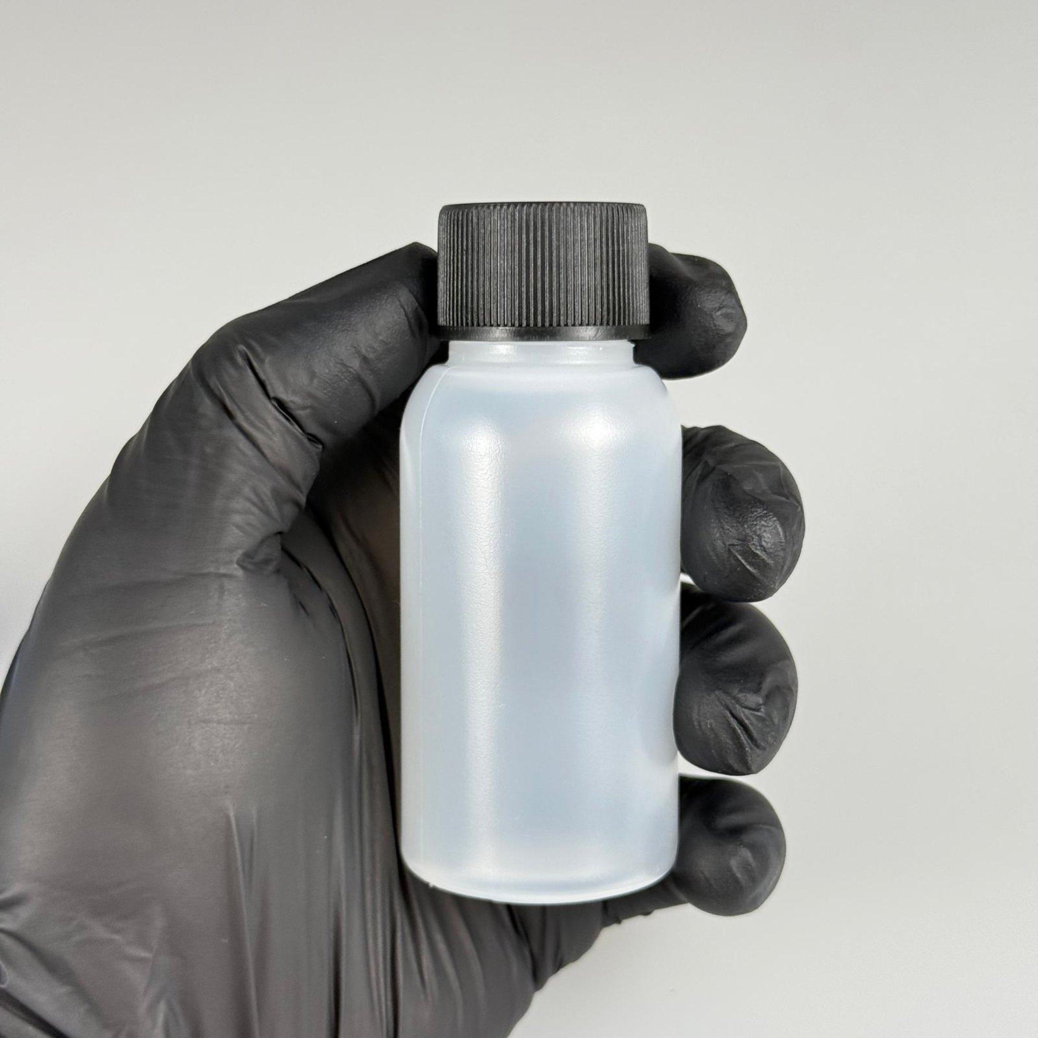 50 ML SIKILABİLİR YUMUŞAK POLİETİLEN PE PLASTİK ŞİŞE - CONTALI SİYAH KAPAKLI - 50 cc sos, yağ, kartuş, mürekkep vb için boş şişeler