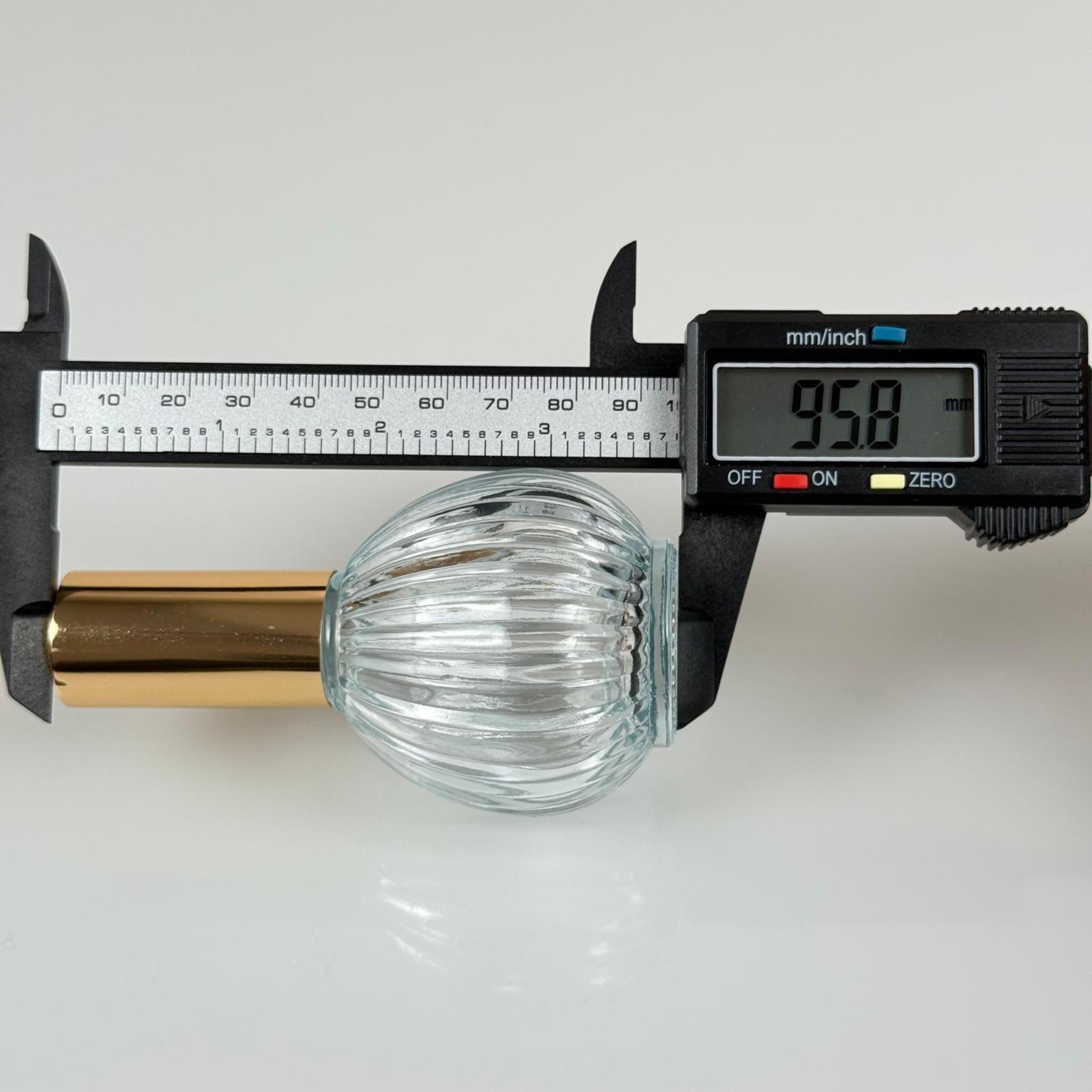50 CC ÇİZGİLİ TOP CAM ŞİŞE + GOLD SPREY FISFIS - 50 ML HEDİYELİK CAM KOLONYA ŞİŞESİ - PARFÜM ESANS ŞİŞESİ - DÜĞÜN, NİŞAN, SÖZ, KINA, CENAZE, PROMOSYON, PARFÜM İÇİN HEDİYELİK KOLONYA ŞİŞELERİ