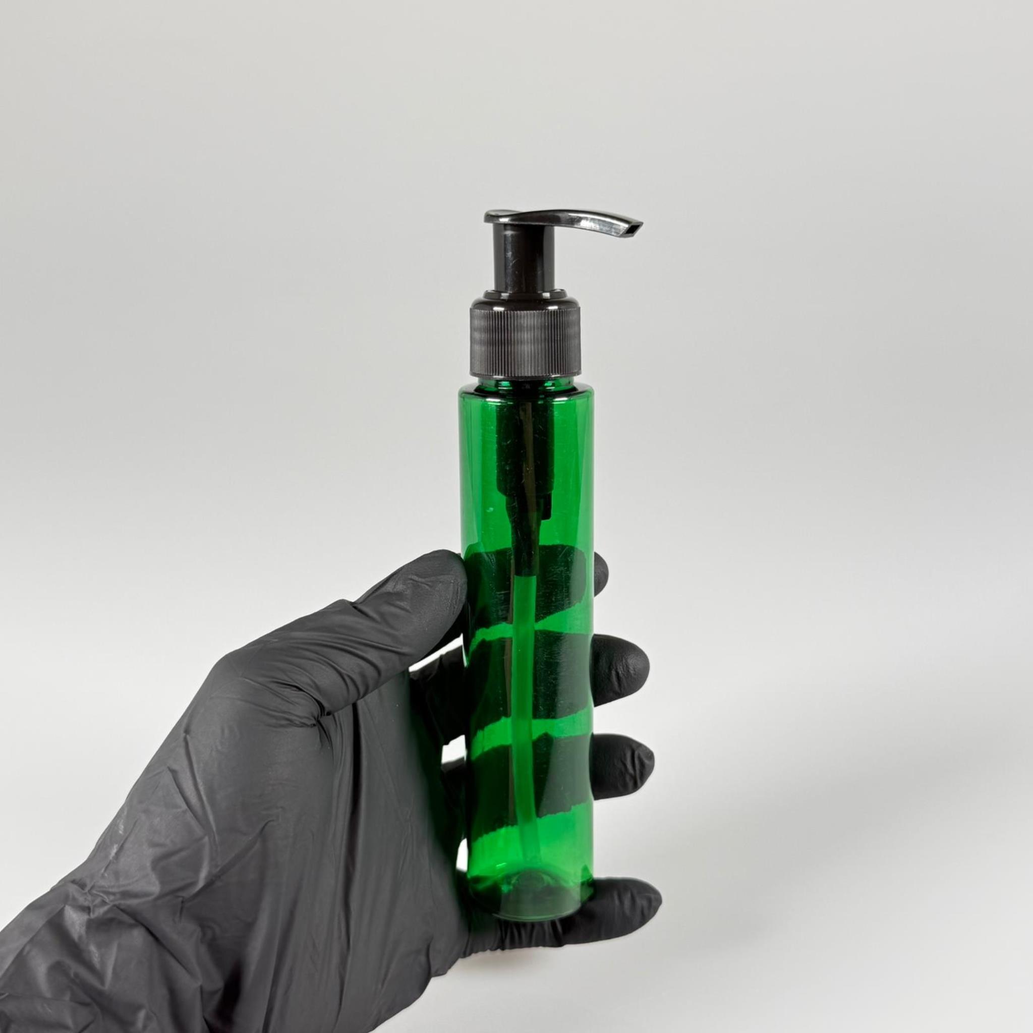 100 CC UZUN SİLİNDİR YEŞİL PET ŞİŞE (24 GR)  - SİYAH SABUN POMPALI - 100 ML BİBERİYE SUYU, LAVANTA YAĞI, SAÇ SERUM, TONİK VB İÇİN PLASTİK KOZMETİK AMBALAJLARI