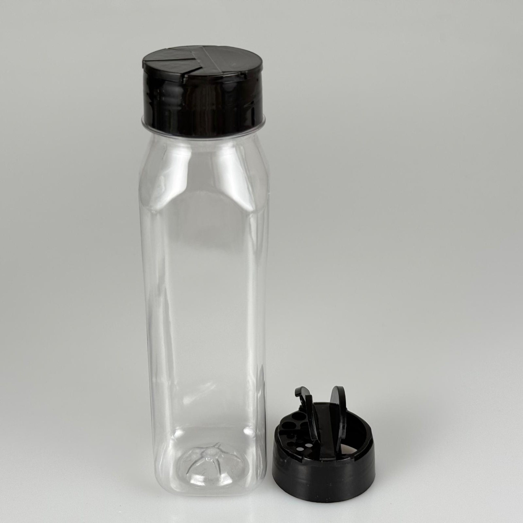 PLASTİK KARE BAHARATLIK KAVANOZ - 250 ML PET BAHARAT, TOZ, PUDRA VB İÇİN PET ŞİŞE - SİYAH AÇILIR KAPANIR DELİKLİ KAPAKLI TAKIM - 250 CC UZUN