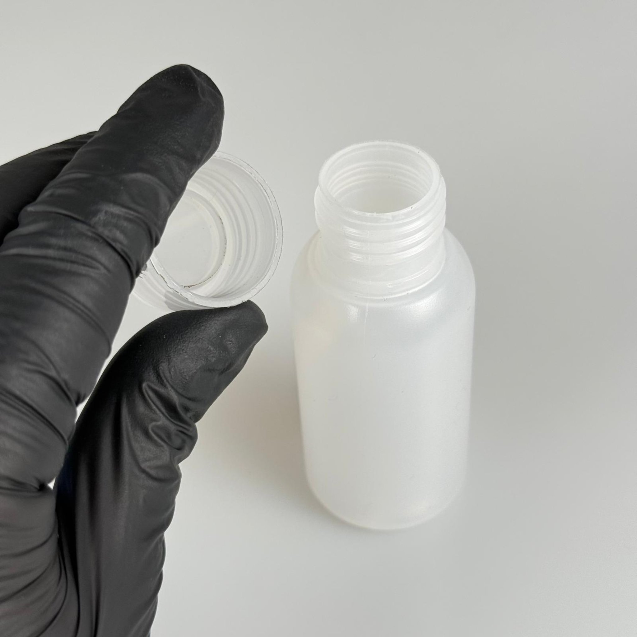 50 ML SIKILABİLİR YUMUŞAK POLİETİLEN PE PLASTİK ŞİŞE - ŞEFFAF SİVRİ AKITICI KAPAKLI - 50 cc sos, yağ, kartuş, mürekkep vb için boş şişeler