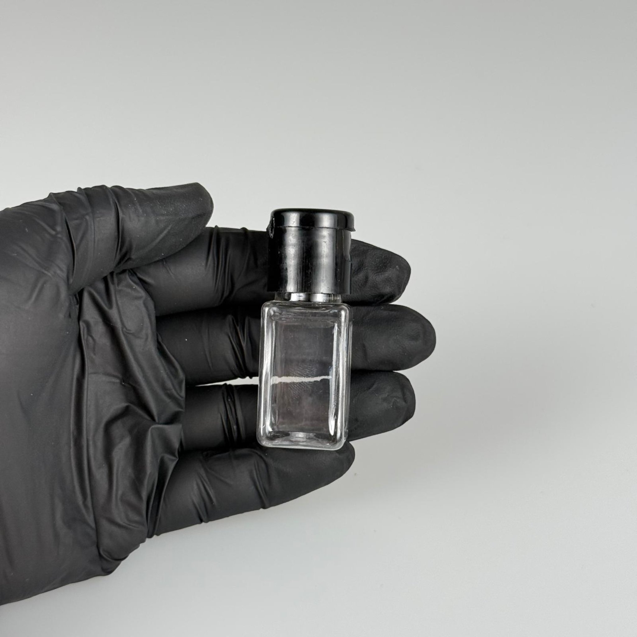 10 ML AÇILIR KAPAKLI ŞEFFAF KARE PET ŞİŞE - 10 CC ŞEFFAF ŞİŞE + SİYAH FLİPTOP KAPAKLI TAKIM