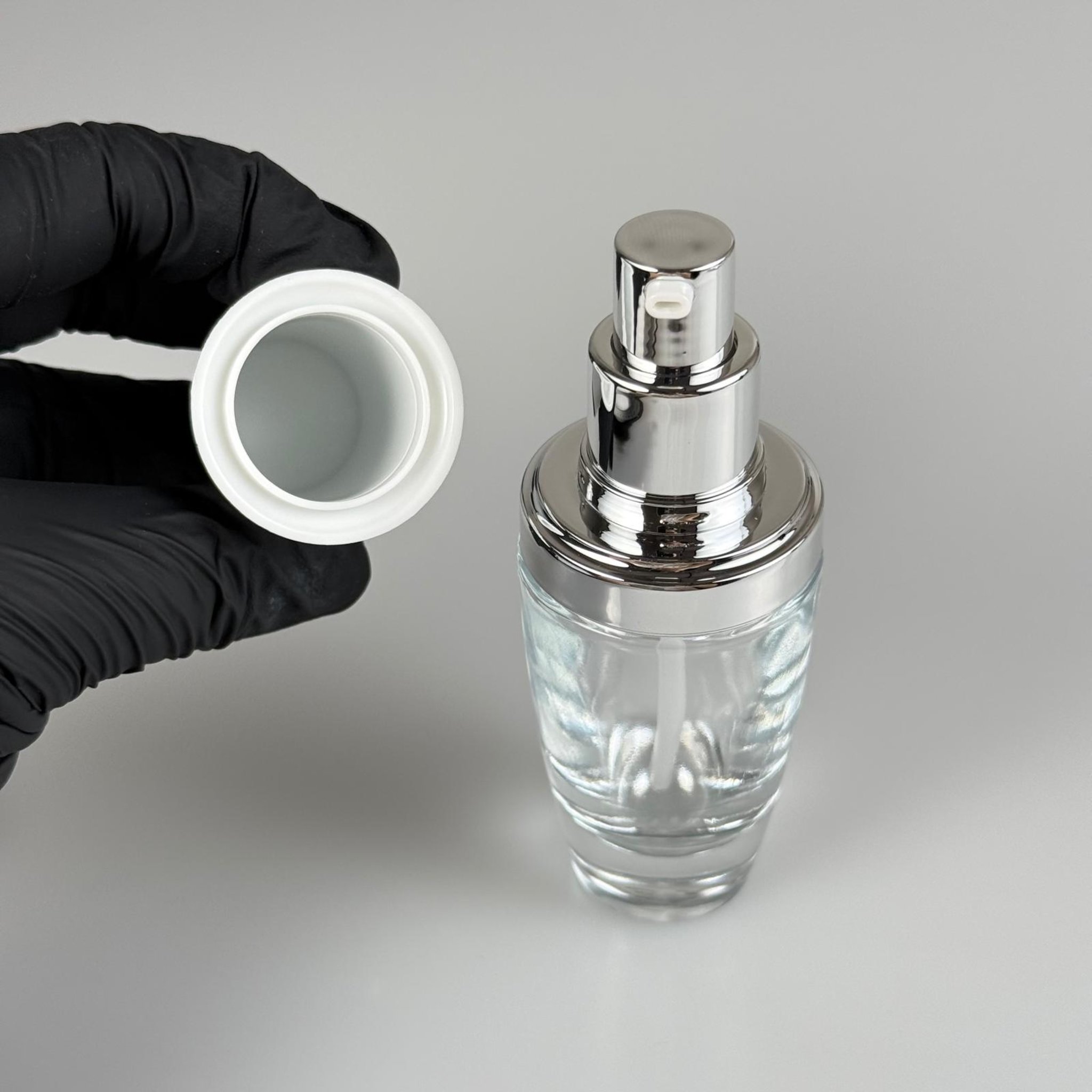 30 ML ROMA ŞİŞE - GÜMÜŞ METAL POMPALI BOŞ LÜX KREM VE LOSYON ŞİŞELERİ