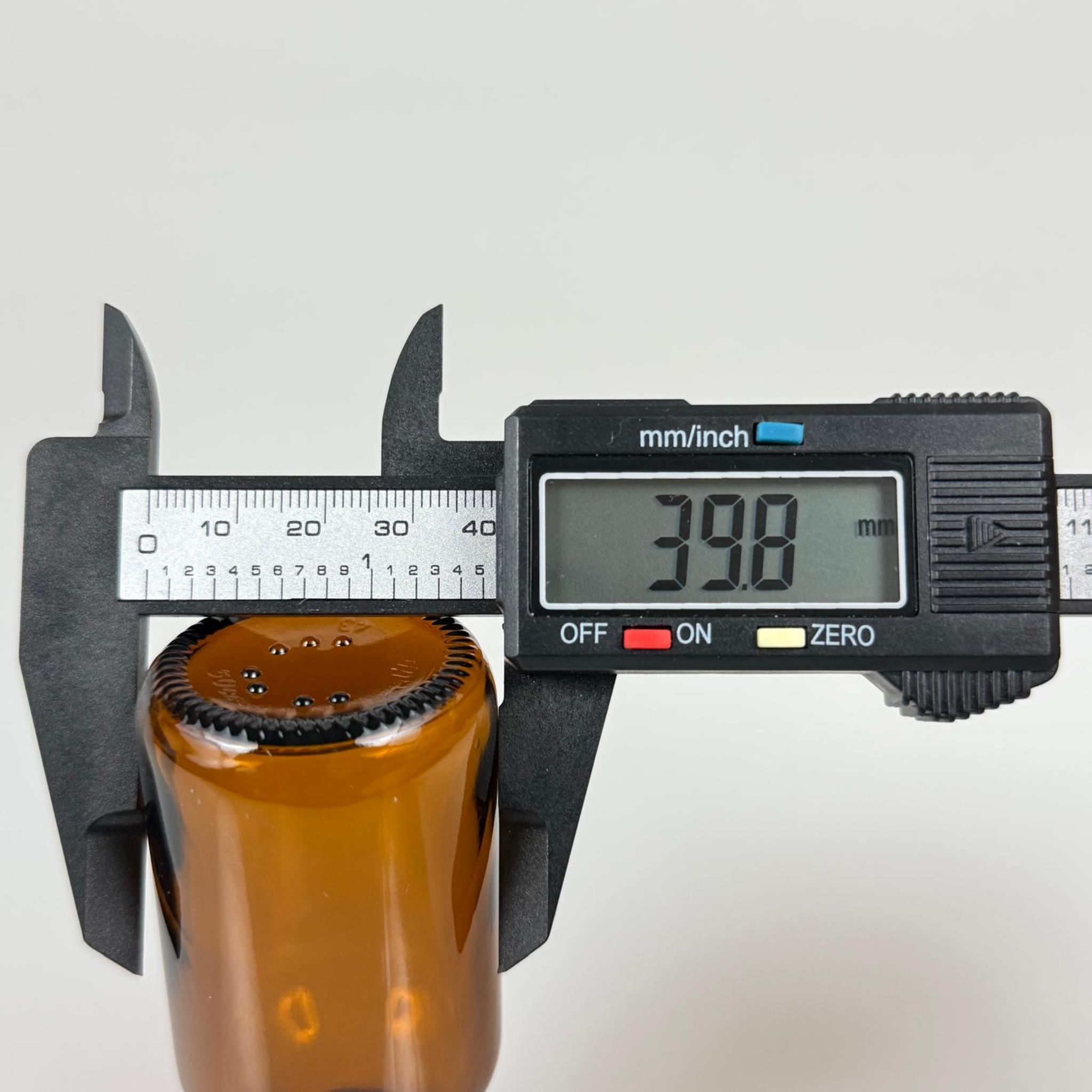 50 ML CAM ECZA ŞİŞESİ + 5 ML DOZAJ PİPETİ + DOZAJ TIPASI + CONTALI PLASTİK KAPAK TAKIM