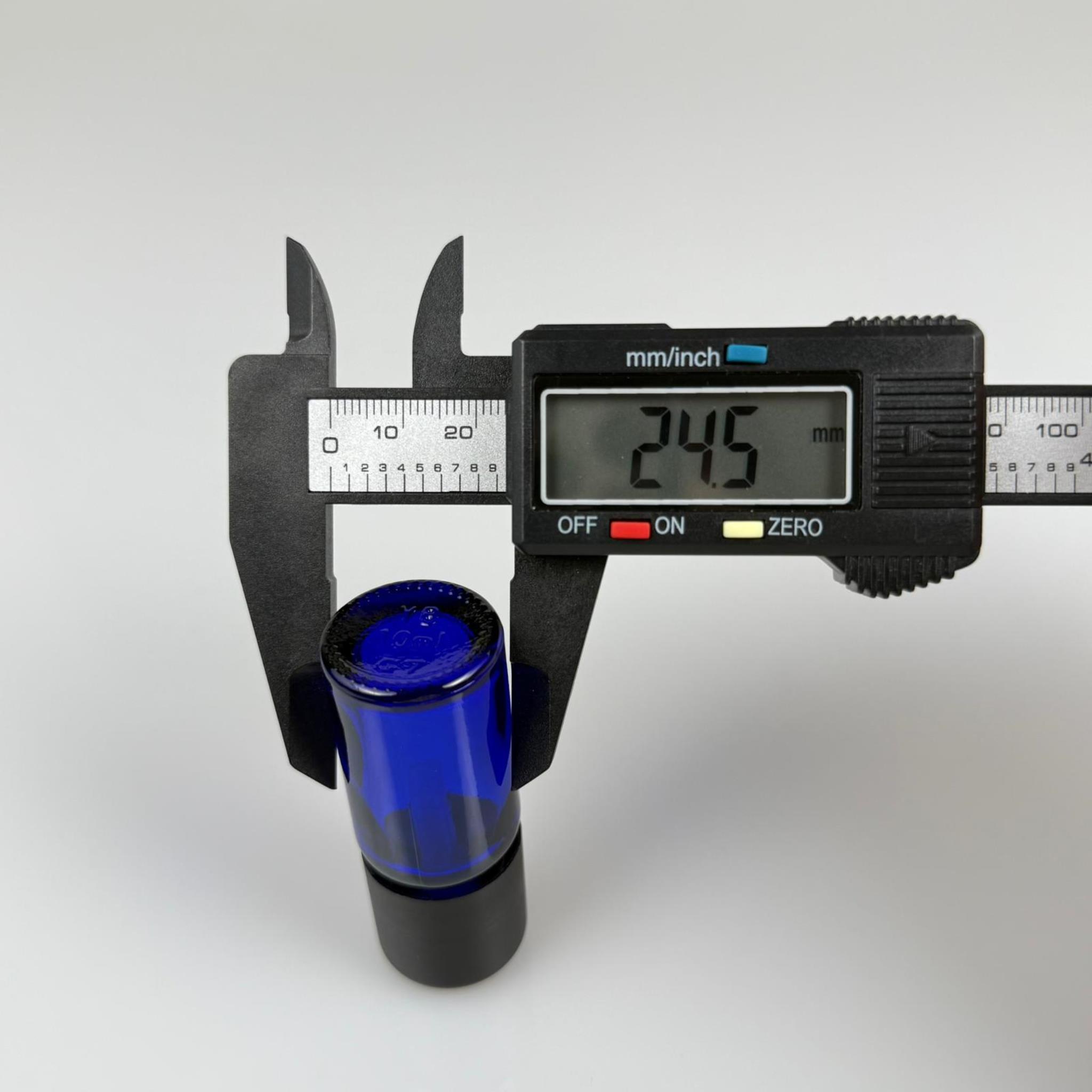 10 CC MAVİ CAM ŞİŞE + İÇTEN DAMLALIKLI ÇOCUK KİLİTLİ SİYAH KAPAK - MAVİ 10 ML KİLİT KAPAKLI DAMLATMALI ŞİŞE