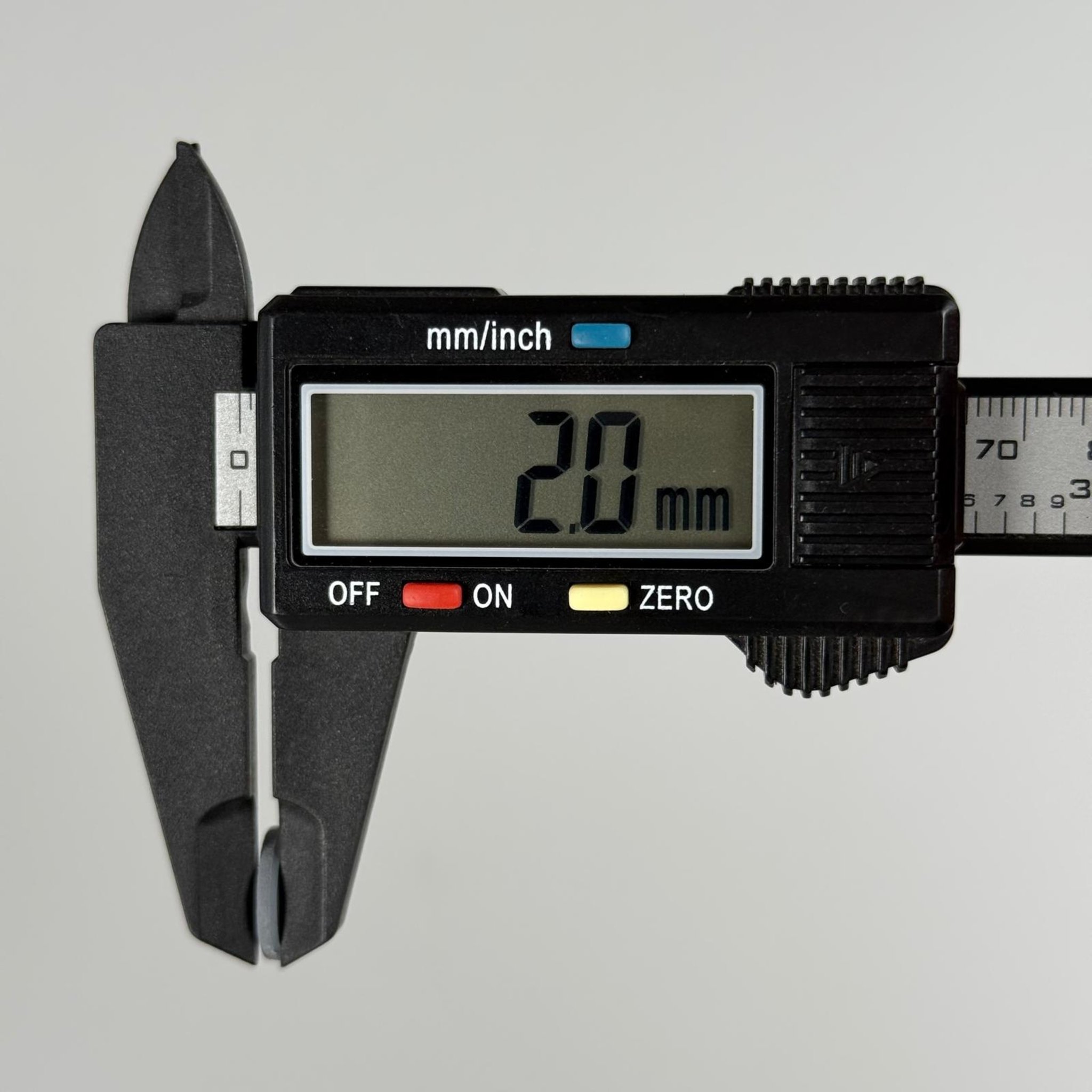7,5 MM KAUÇUK TIPA - kaydırmaz şok dolap kapağı kapı vb için darbe emici ayak, titreşim takozu, lastik conta, kör tıpa, kablo geçiş contası, mobilya ayağı için ses kesici, sızdırmazlık butonu vb. alanlarda kullanılabilir.