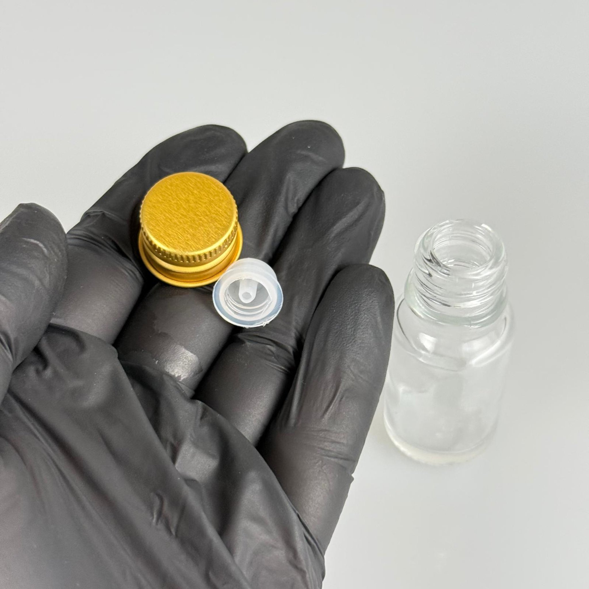 10 CC ŞEFFAF CAM ŞİŞE + KÖPÜK CONTALI GOLD ALÜMİNYUM METAL KAPAKL + DAMLALIKLI KOLONYA TIPALI TAKIM - 10 ML ŞEFFAF CAM ŞİŞE