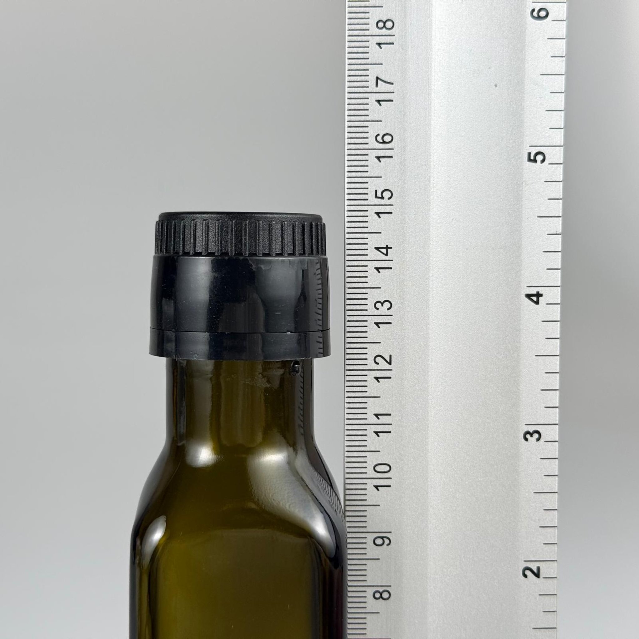 100 CC MARASKA CAM ŞİŞE KOYU YEŞİL (31 MM AĞIZ) - AKITICILI SİYAH KİLİTLİ KAPAKLI - 100 ML KÖŞELİ KARE MARASCA YAĞ VE SOS ŞİŞELERİ