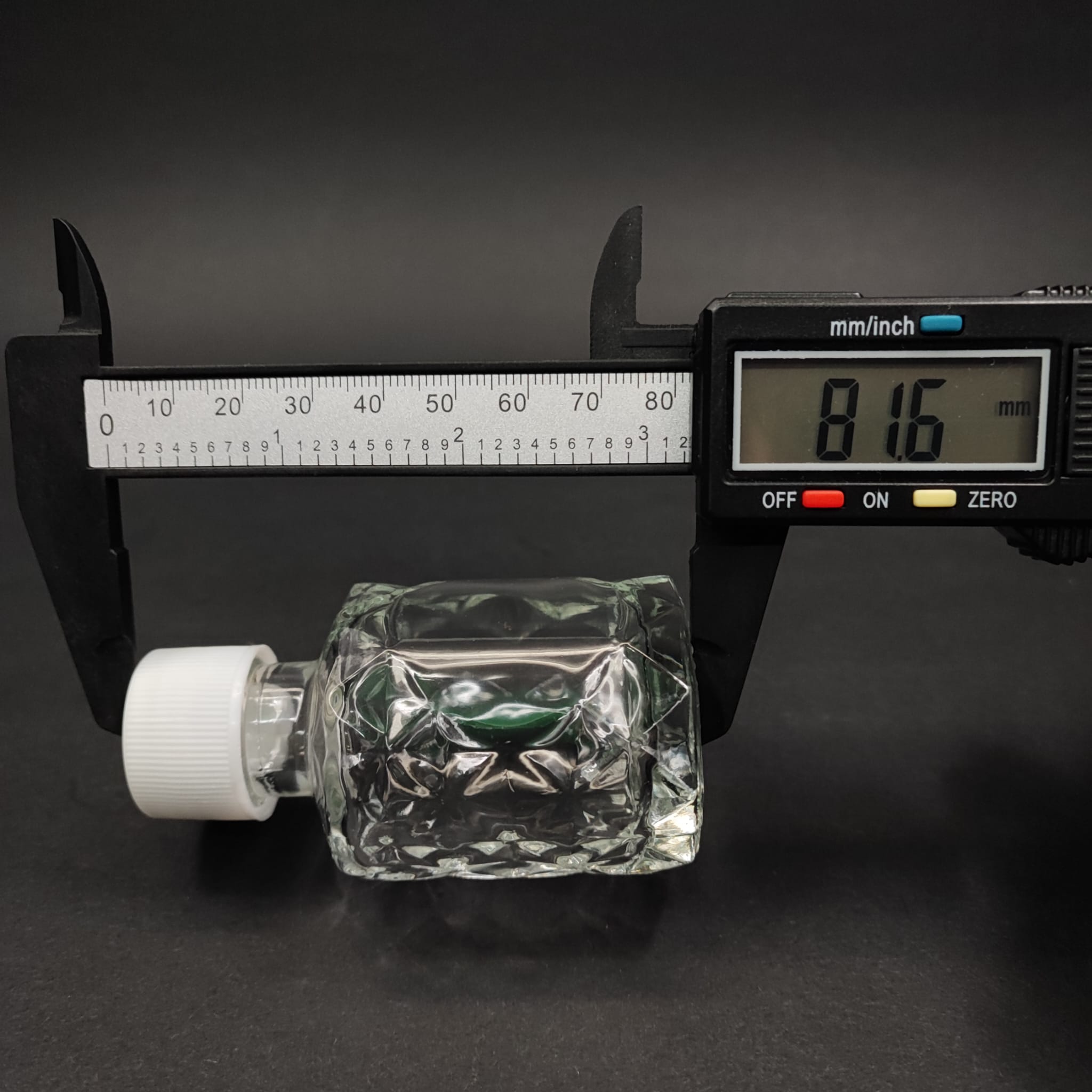 50 CC VELORA CAM ŞİŞE - CONTALI BEYAZ KAPAKLI - 50 ML LÜX CAM ŞİŞE