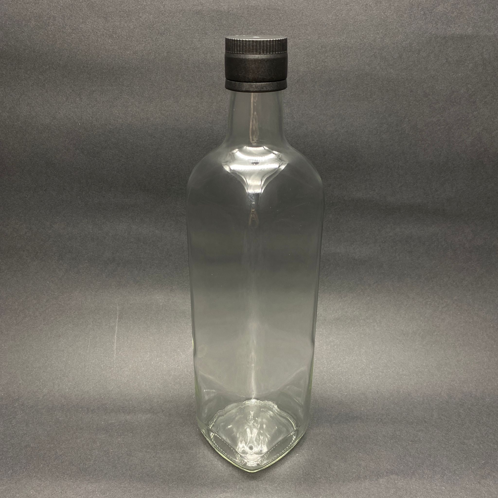 750 CC MARASKA ŞEFFAF ŞİŞE - SİYAH BİLYELİ KİLİTLİ VİDALI KAPAKLI - 750 ML KÖŞELİ ŞEFFAF MARASKA CAM ŞİŞE - YAĞ SİRKE ŞİŞESİ (SIVIYI KONTROLLÜ AKITMAYI SAĞLAR)
