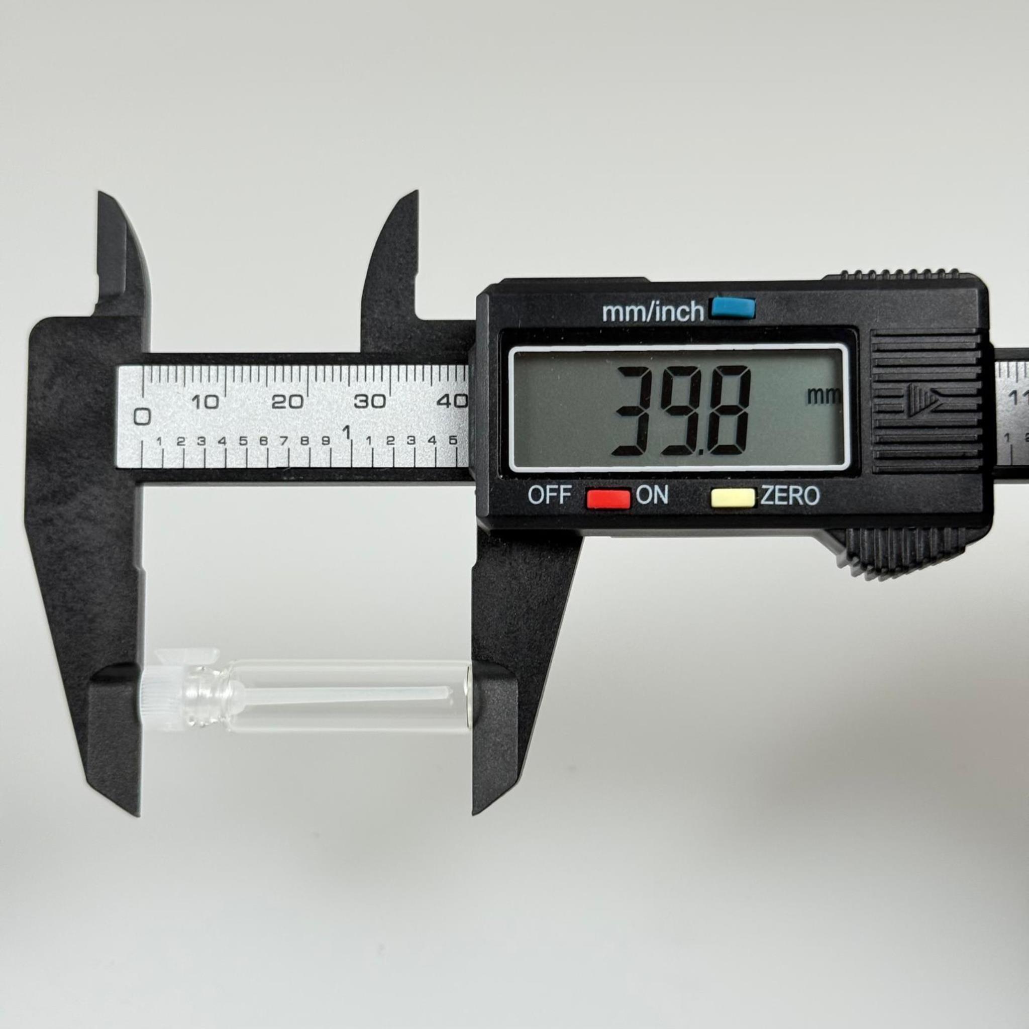 1 CC ÇUBUKLU ŞİŞE PLASTİK TIPALI - GÜLYAĞI ŞİŞESİ - KOKU VE ESANS ŞİŞESİ - TESTER ŞİŞE - 1 ML CAM ŞİŞE