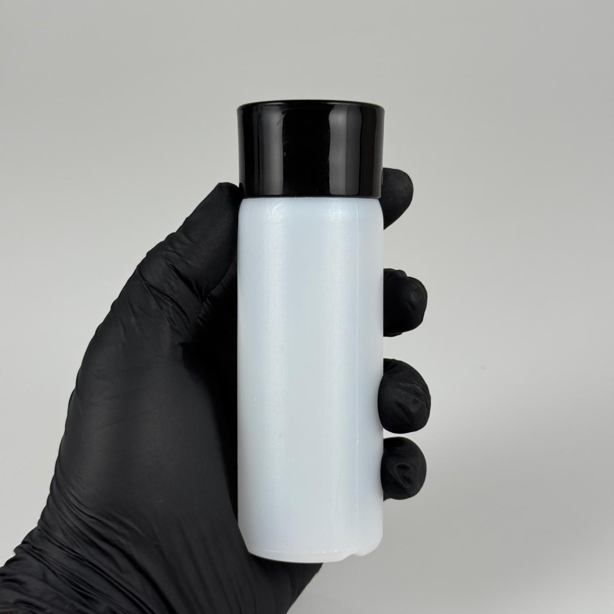 100 CC NATÜREL SERT POLİETİLEN ŞİŞE ( 24 MM ) + SİYAH GENİŞ PLASTİK KAPAKLI + PLASTİK TIPALI - 100 ML SERT POLİETİLEN ASETON ŞİŞESİ