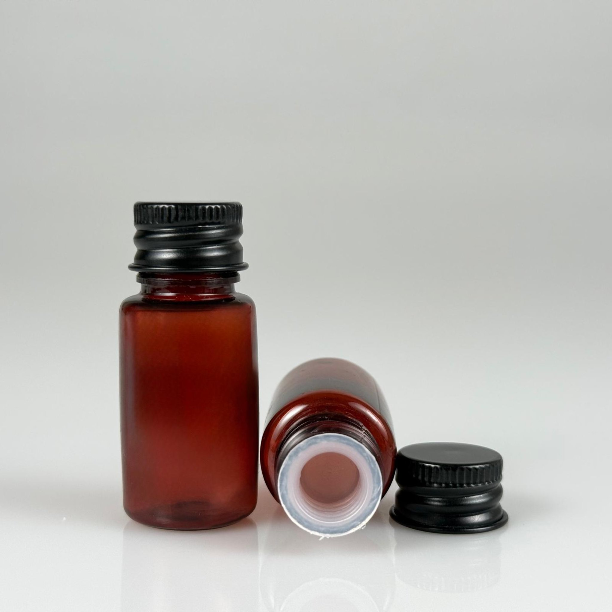 10 CC AMBER PET SHOT ŞİŞE - KÖPÜK CONTALI SİYAH ALÜMİNYUM METAL KAPAKLI + KÖR TIPALI TAKIM - 10 ML KAHVERENGİ PLASTİK ŞİŞE