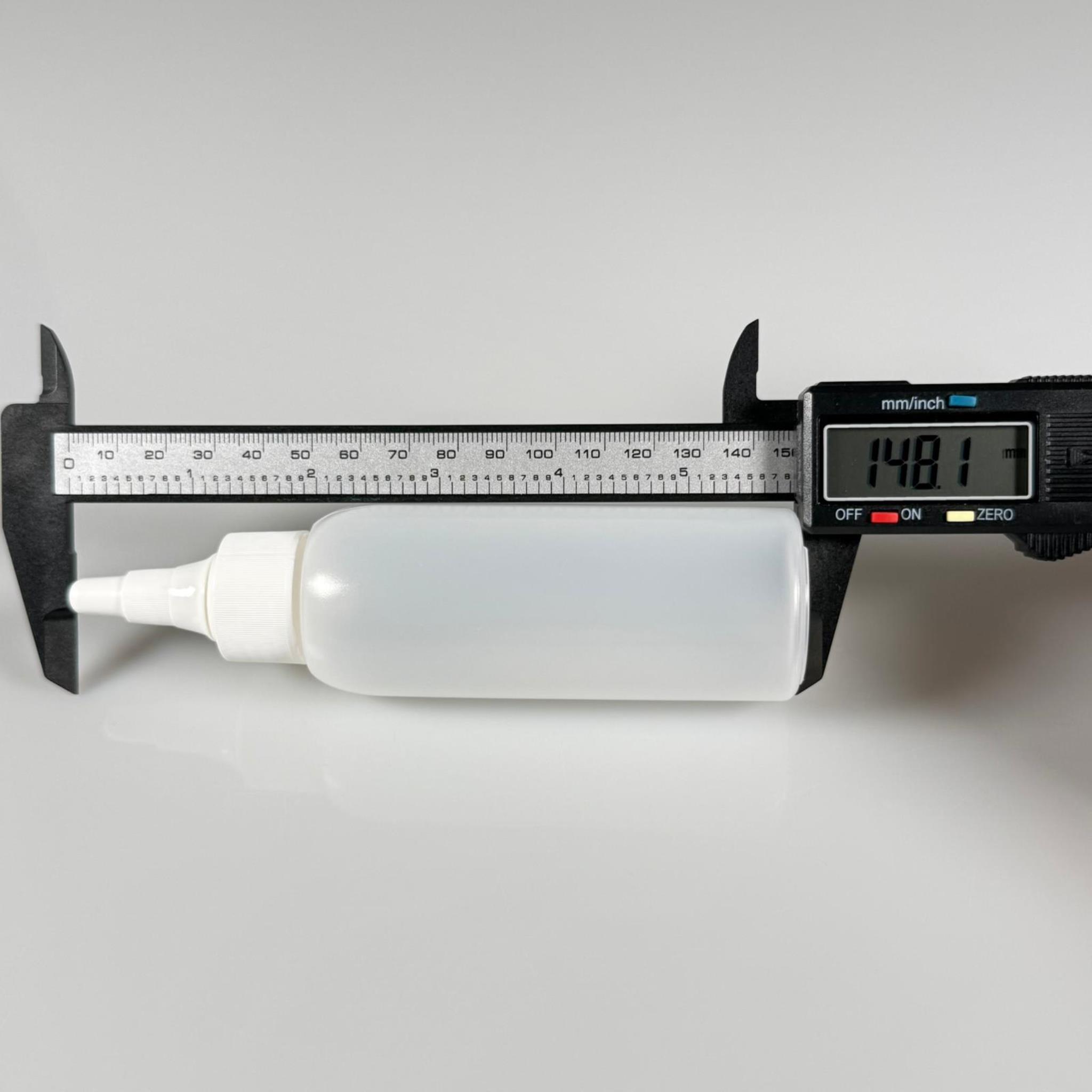 100 ML SIKILABİLİR YUMUŞAK PE PLASTİK ŞİŞE - BEYAZ ASANSÖR SİVRİ KARTUŞ KAPAKLI - 100 cc sos, yağ, kartuş, mürekkep vb için boş şişeler