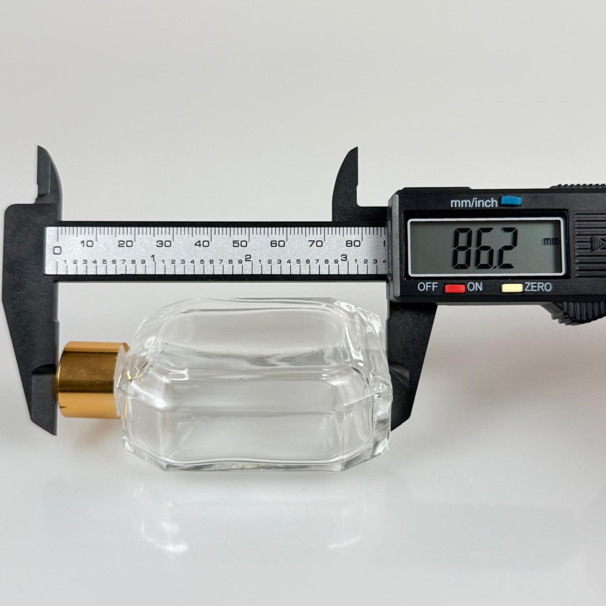 KAZABLANKA MODEL CAM BAMBU ODA KOKUSU ŞİŞESİ + METAL GOLD KAPAK + TIPA + 3 ADET FİBER BAMBU ÇUBUK - 50 ML SET TAKIM - HEDİYELİK PROMOSYON DİFFUSER ŞİŞELERİ