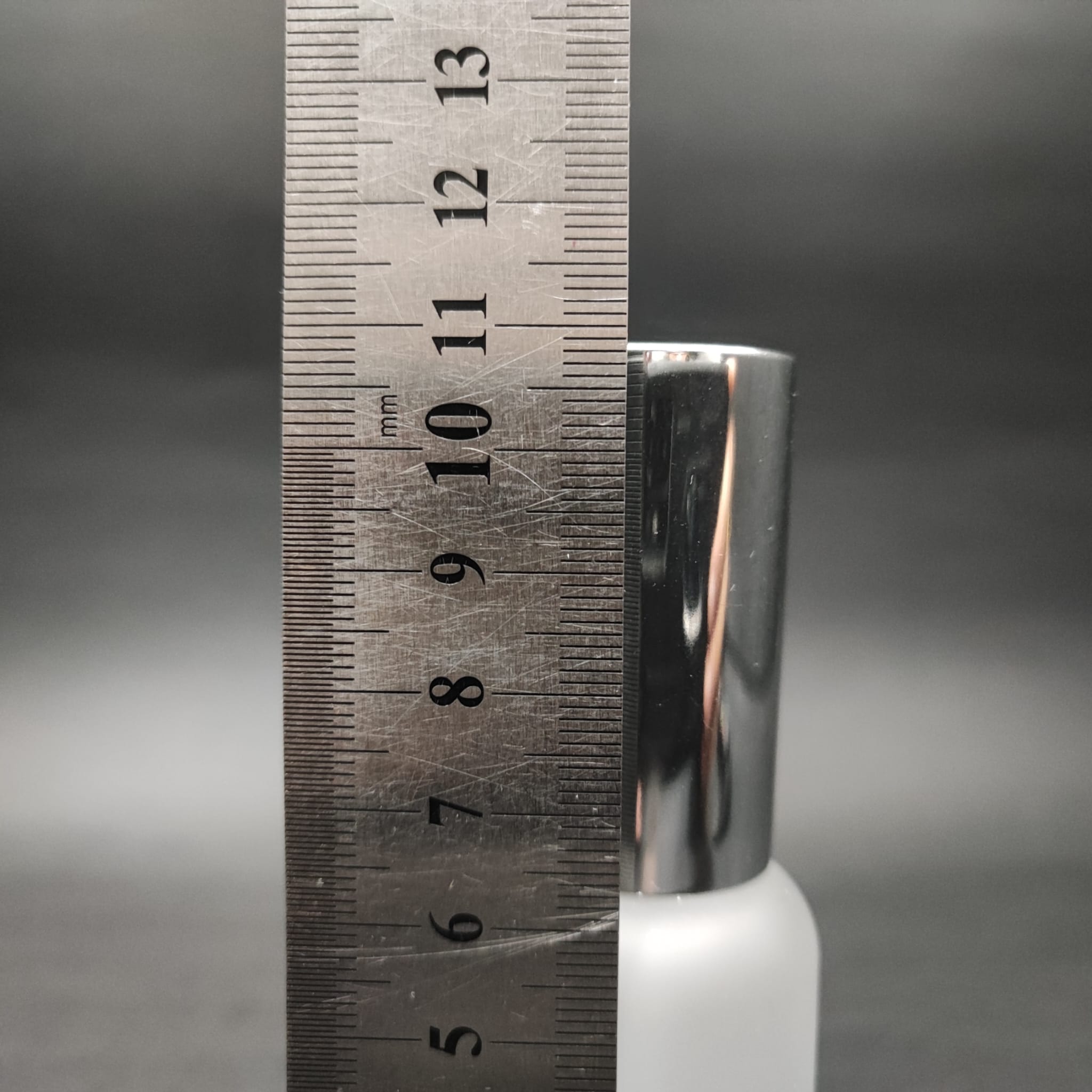 30 ML LÜKS VİDALI VALF ÇEVİRME PARFÜM ŞİŞELERİ - 30 CC BUZLU CAM ŞİŞE - GÜMÜŞ METAL SPREYLİ KAPAKLI SET