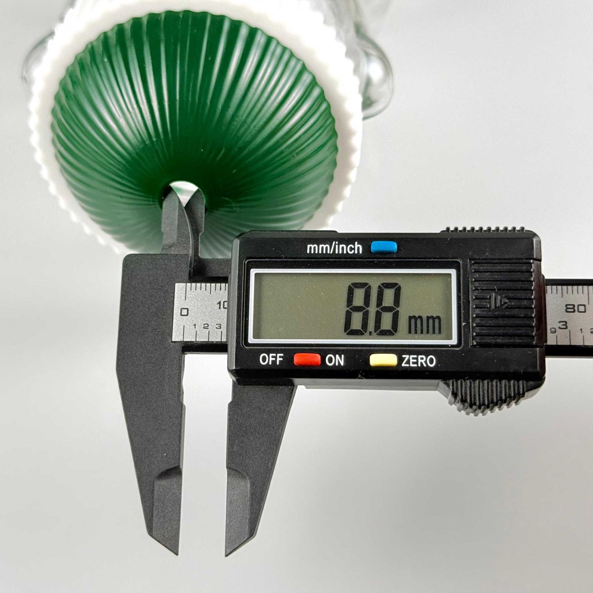 500 CC PİPETLİ CAM AYICIK BARDAK - YEŞİL KAPAKLI + FIRÇALI PASLANMAZ ÇELİK GÜMÜŞ PİPETLİ TAKIM - 500 ML AYICIK FİGÜRLÜ PİPETLİ CAM SU , SOĞUK KAHVE ,  MEYVE SUYU ,  MEŞRUBAT BARDAĞI VB - HEDİYELİK BARDAK