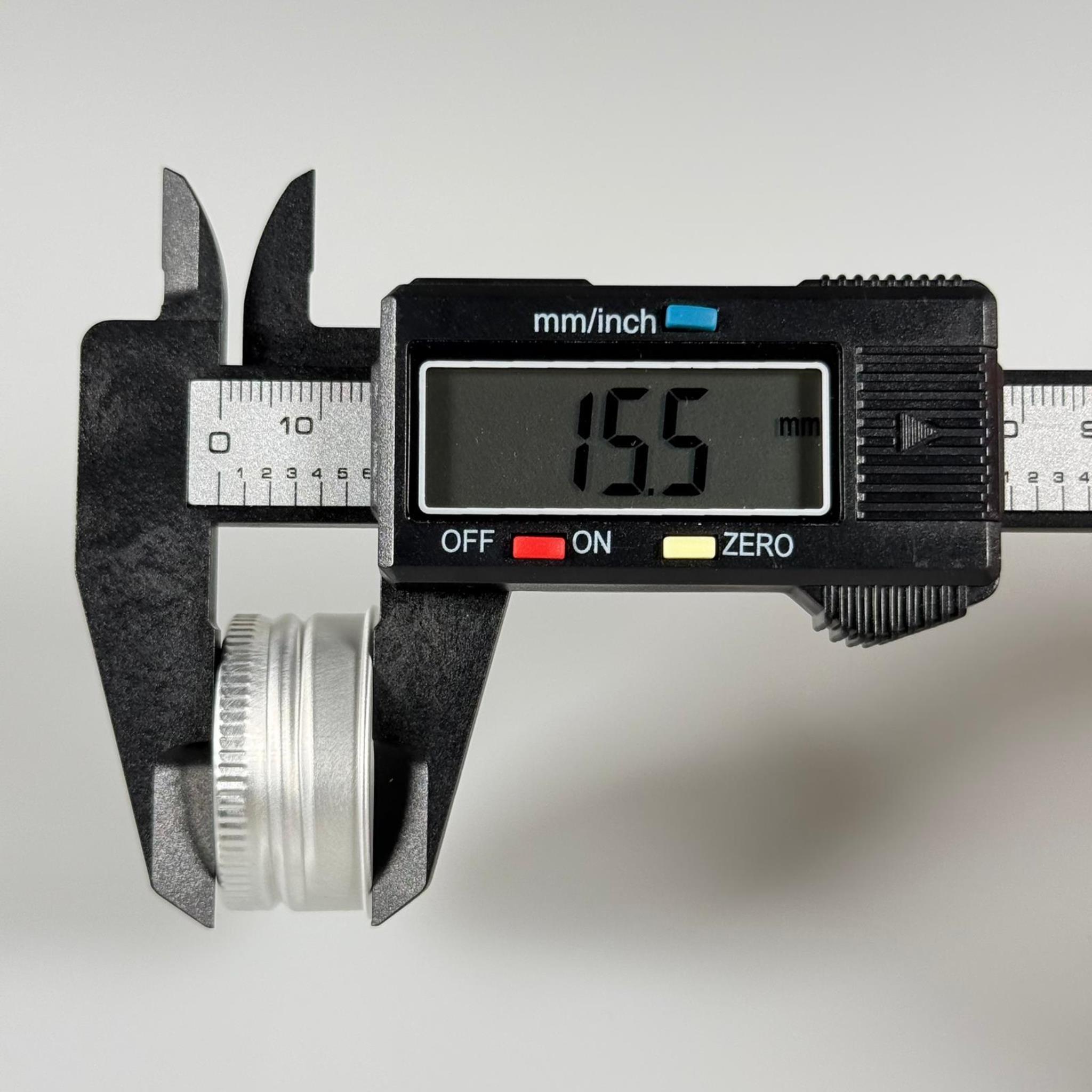 31/18 MM VİDALI METAL ALÜMİNYUM GÜMÜŞ KAPAK - 31 MM VİDALI AĞIZ DORİKA, MARASKA, GALON ŞİŞELER İÇİN ELLE KAPANABİLİR METAL KAPAK