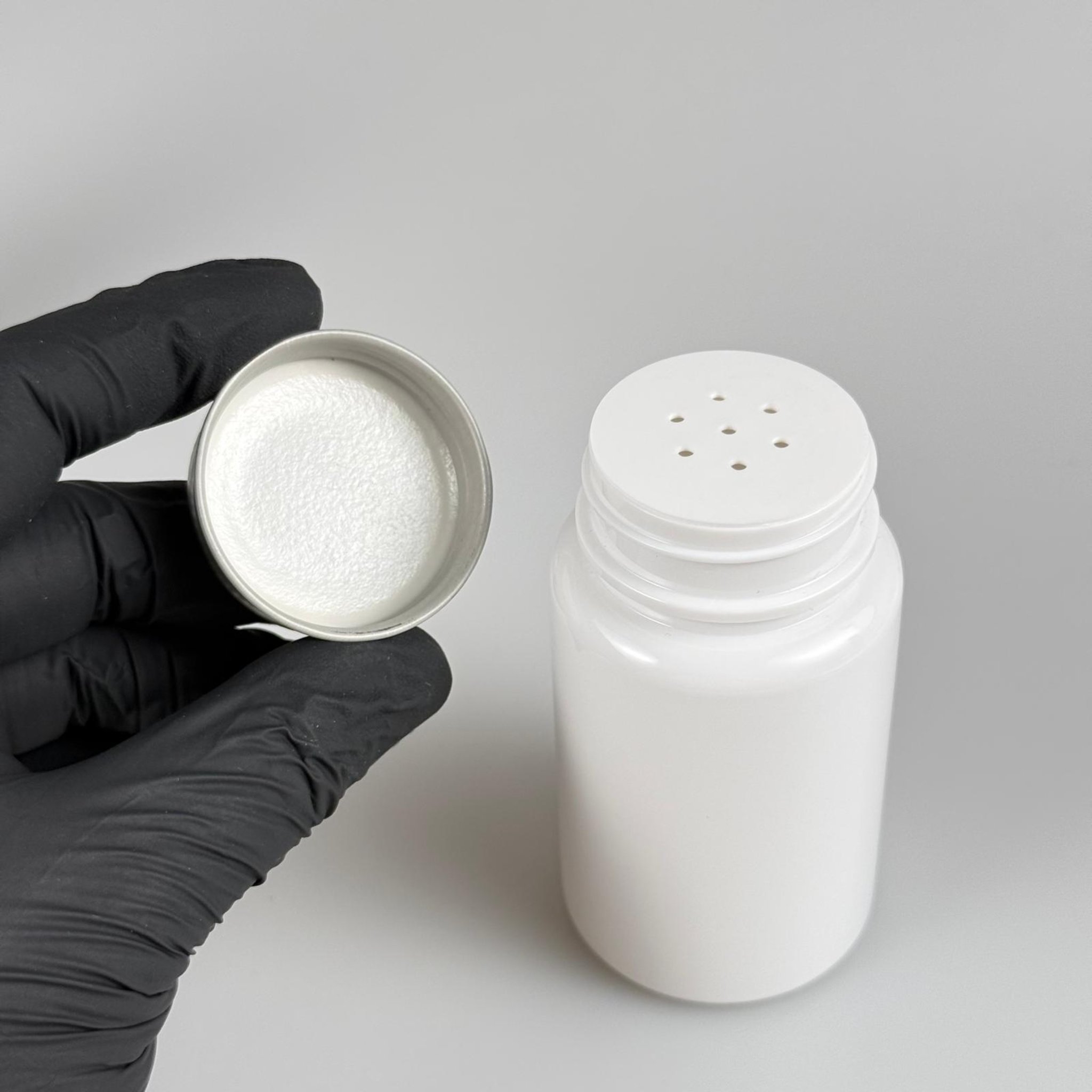 100 CC BEYAZ PET PUDRA ŞİŞESİ + GÜMÜŞ METAL KAPAKLI + PUDRA TIPALI TAKIM - 100 ML PUDRA KUTUSU, EKO TUZLUK