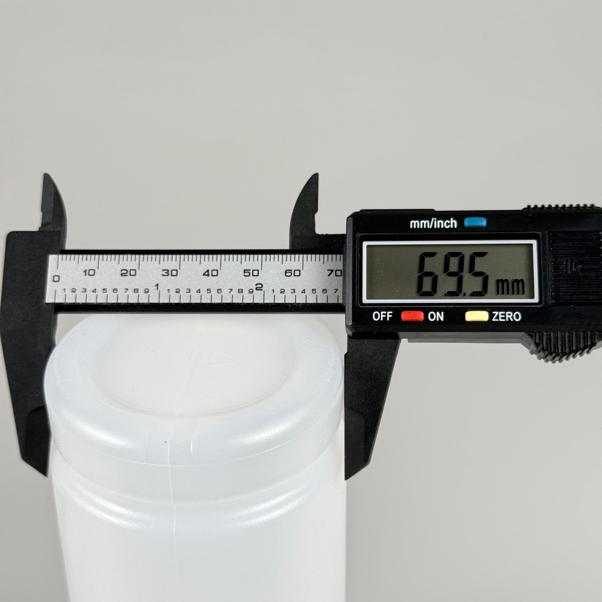 500 CC TİNER ŞİŞESİ - BÜYÜK SİYAH BEYAZ DOZAJLI KİMYASALA DAYANIKLI TRİGER TETİK SPREYLİ - 500 ML KİMYASALA DAYANIKLI PLASTİK ŞİŞE - 0,5 LT POLİETİLEN ŞİŞE - TOMBUL OTO TEMİZLİK ŞİŞESİ