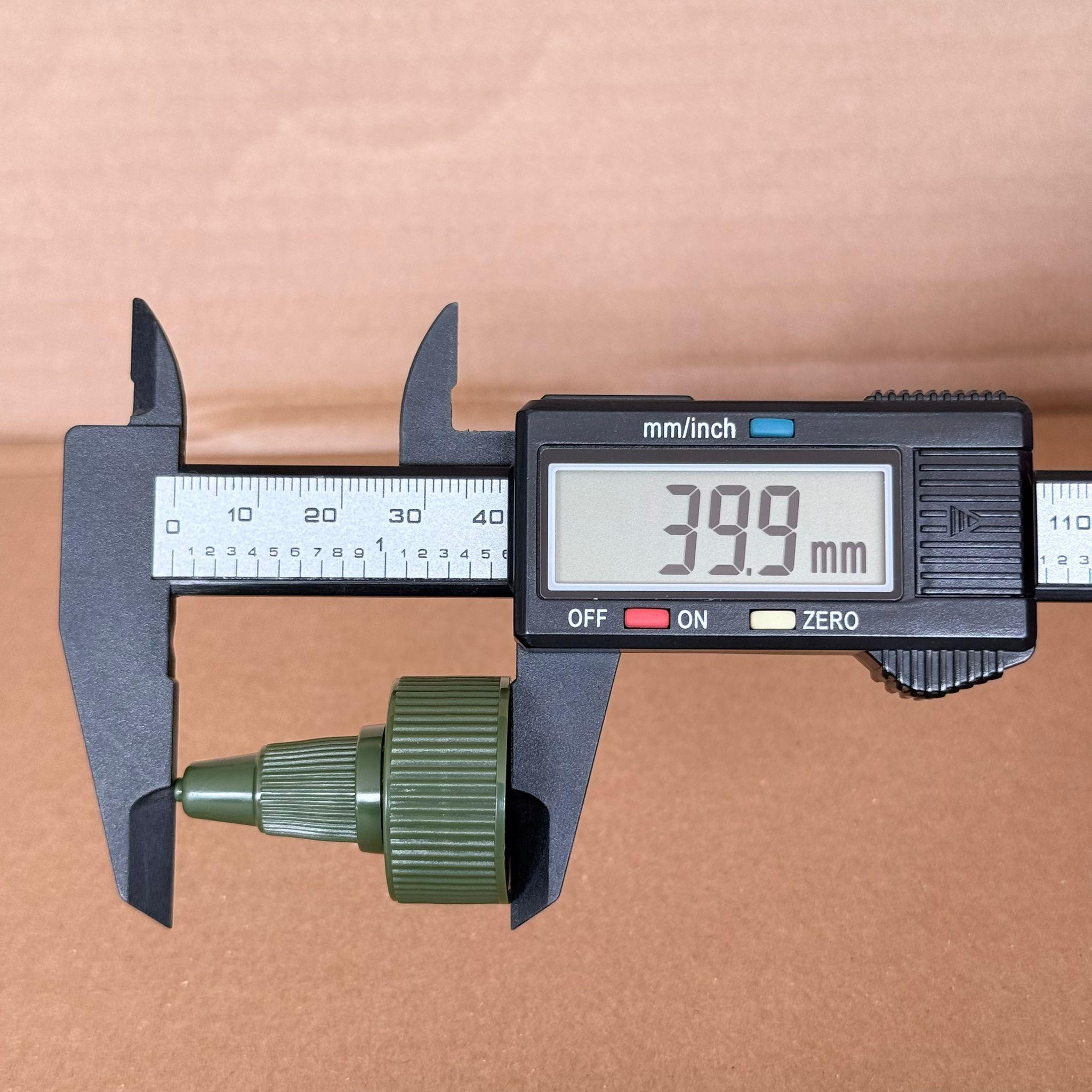 24 MM TWİST ASANSÖR SİVRİ YEŞİL KAPAK - ZEYTİNYAĞ, SOS, MÜREKKEP, ŞAMPUAN, TUTKAL KARTUŞ İÇİN AKITICILI PLASTİK KAPAK