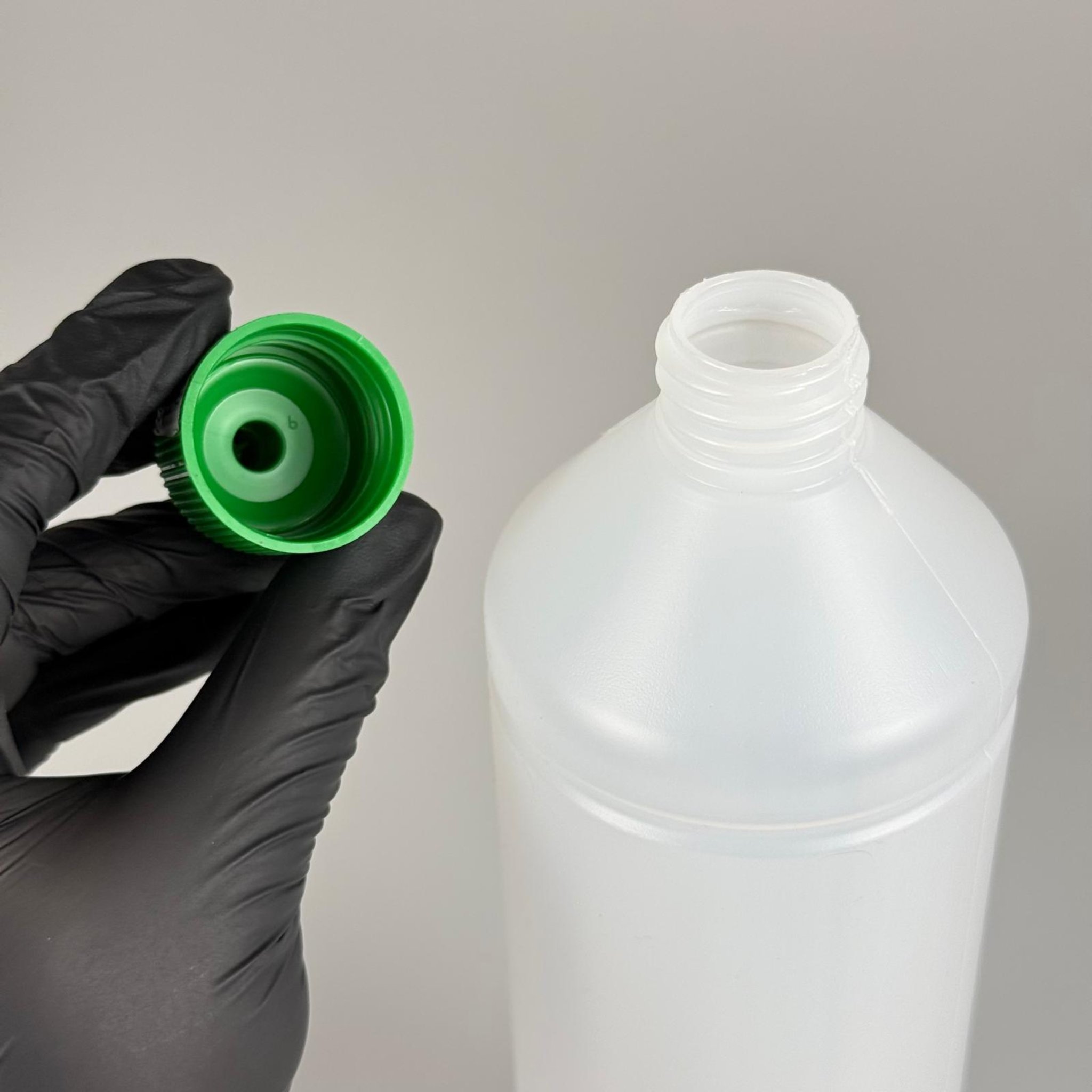 ZEYTİNYAĞI, SOS, ACI SOS, SİRKE, SRIRACHA VB BOŞ ŞİŞELERİ - YEŞİL SİVRİ TWİST AKITICI KAPAK + 1000 ML NATÜREL POLİETİLEN UZUN PLASTİK ŞİŞE TAKIM