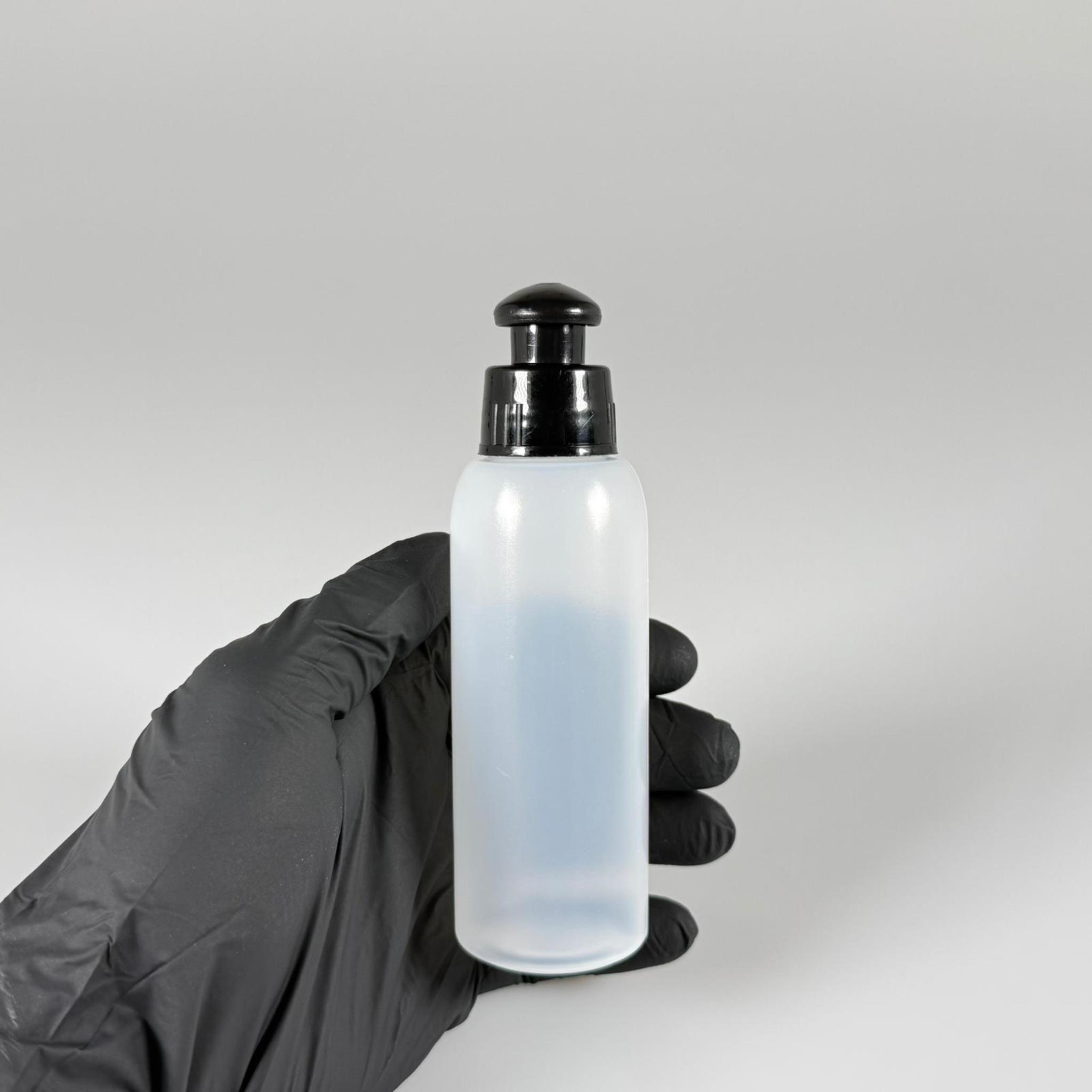 100 ML SIKILABİLİR YUMUŞAK PE POLİETİLEN PLASTİK ŞİŞE - SİYAH PUSHPULL ŞAMPUAN KAPAKLI - 100 cc sos, yağ, kartuş, mürekkep vb için boş şişeler