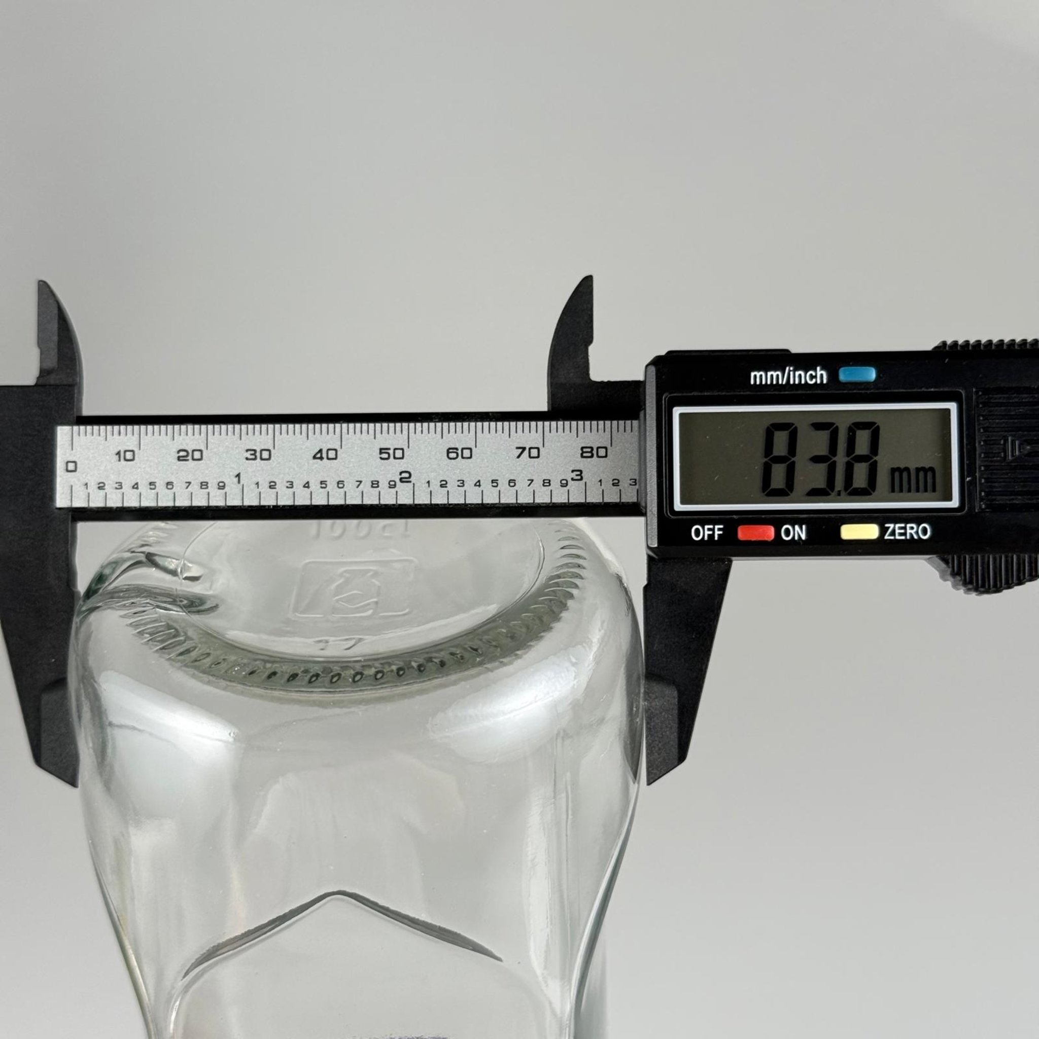 1000 CC DESENLİ DORİKA ŞEFFAF CAM ŞİŞE + HAVUZLU KOYU YEŞİL AKITICILI TAKIM - 1000 ML MANTAR TIPALI ÇAKMA AĞIZ  CAM ŞİŞE
