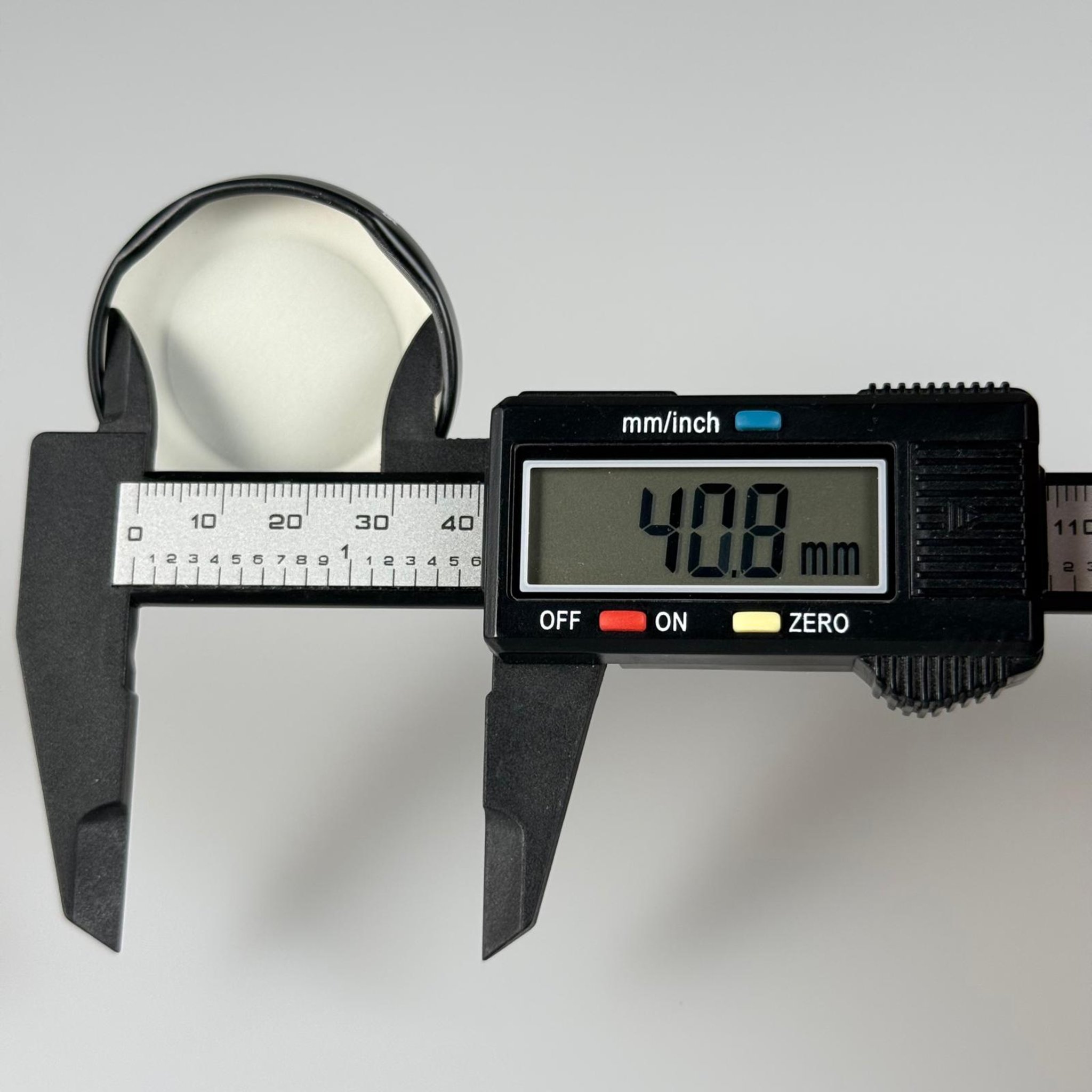 43 MM TWİST-OFF SİYAH METAL KAPAK