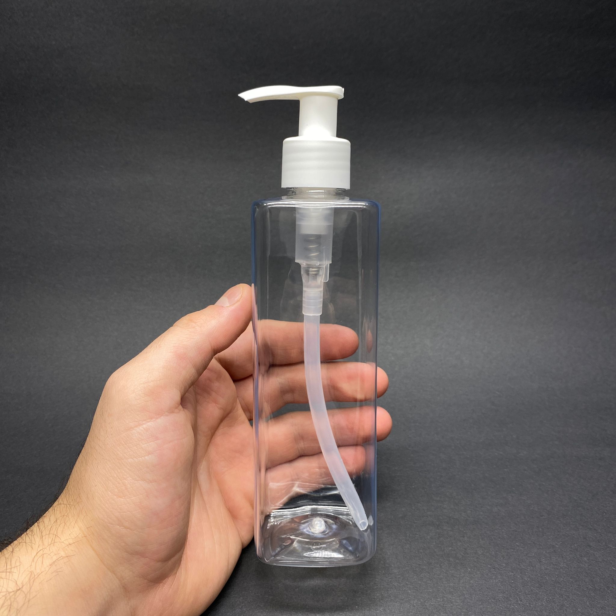 300 CC KARE PET ŞİŞE (31 GR) - BEYAZ POMPALI - 300 ML KÖŞELİ PLASTİK ŞİŞE