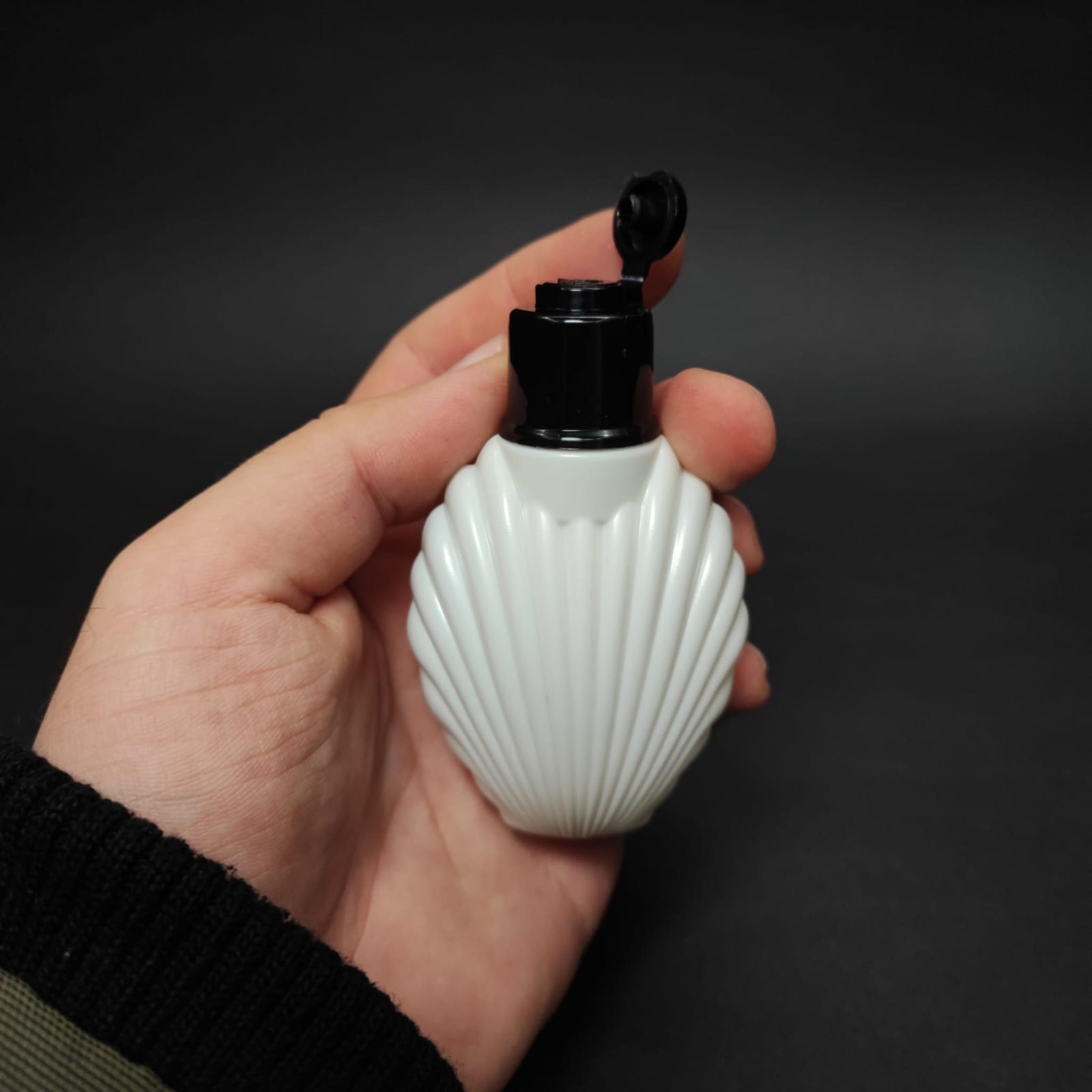 40 CC BEYAZ İSTİRİDYE KOLONYA ŞİŞESİ - YENİ SİYAH FLİPTOP KAPAKLI - 40 ML AKITICILI CAMPET PLASTİK KOLONYA ŞİŞESİ
