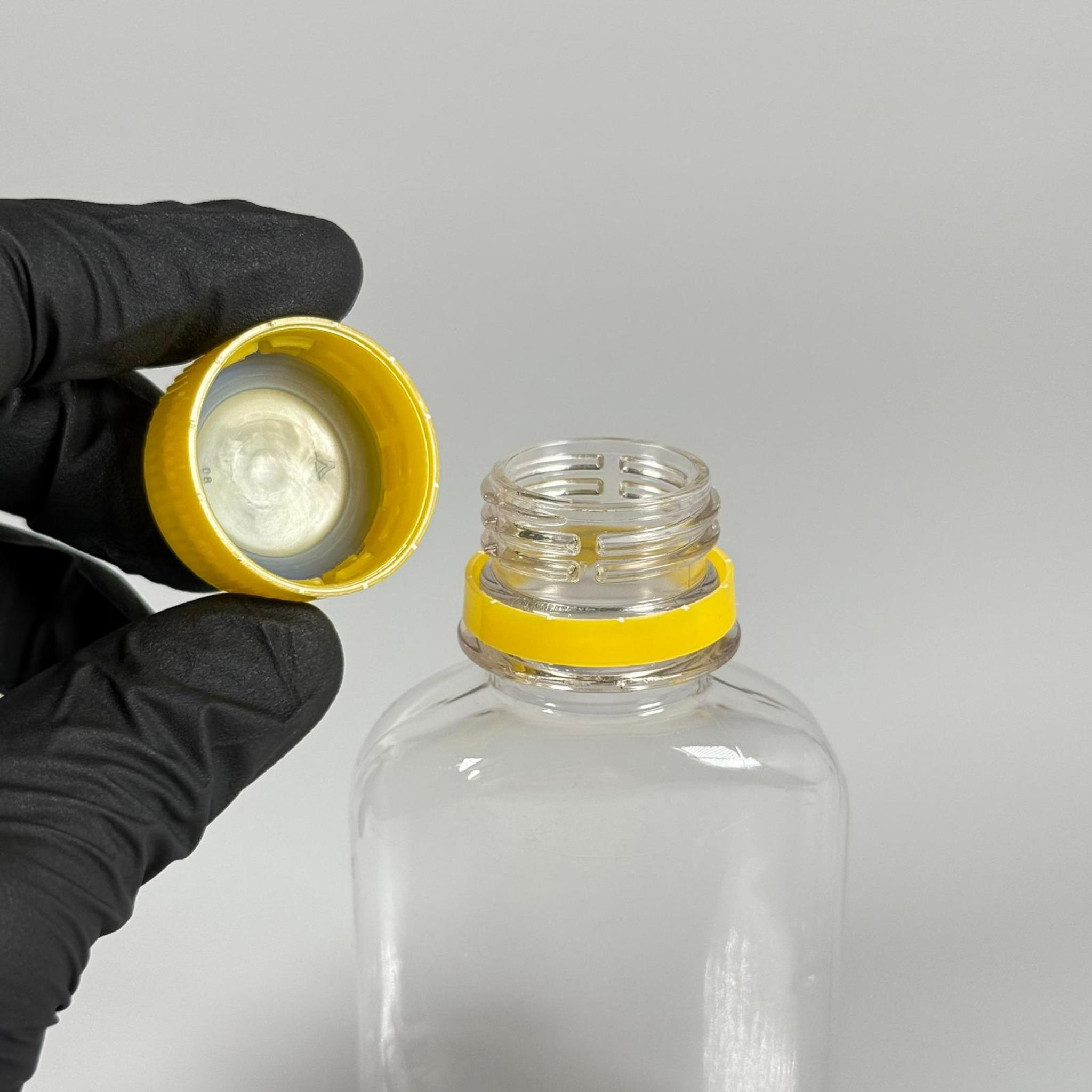 100 CC KİLİTLİ CONTALI KAPAKLI PLASTİK ŞİŞE - 100 ML PET ŞİŞE KALIN (15 GR) - ELLE KAPATARAK KİLİTLENİR SIZDIRMAZ SARI KAPAK - NUMUNE ŞİŞESİ