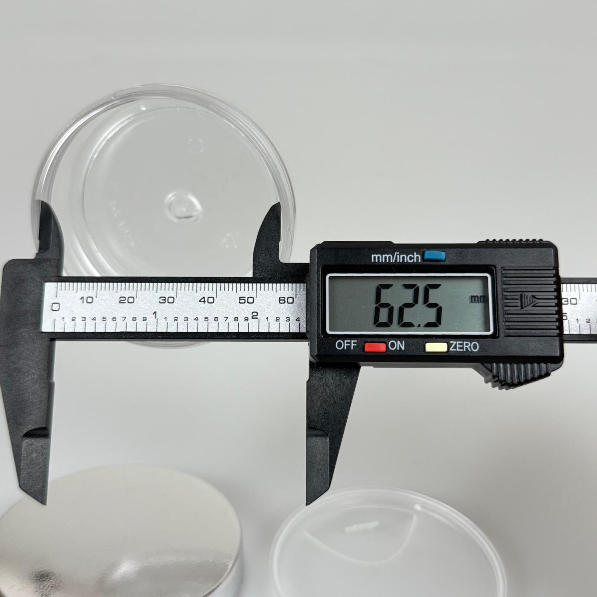 100 ML SERT PET KAVANOZ + GÜMÜŞ KAPLAMALI PLASTİK KAPAK + İÇ TIPA - 100 CC KALIN ŞEFFAF PLASTİK KAVANOZ GÜMÜŞ KAPLAMALI PLASTİK KAPAKLI İÇ TIPALI TAKIM - KREM KAVANOZLARI