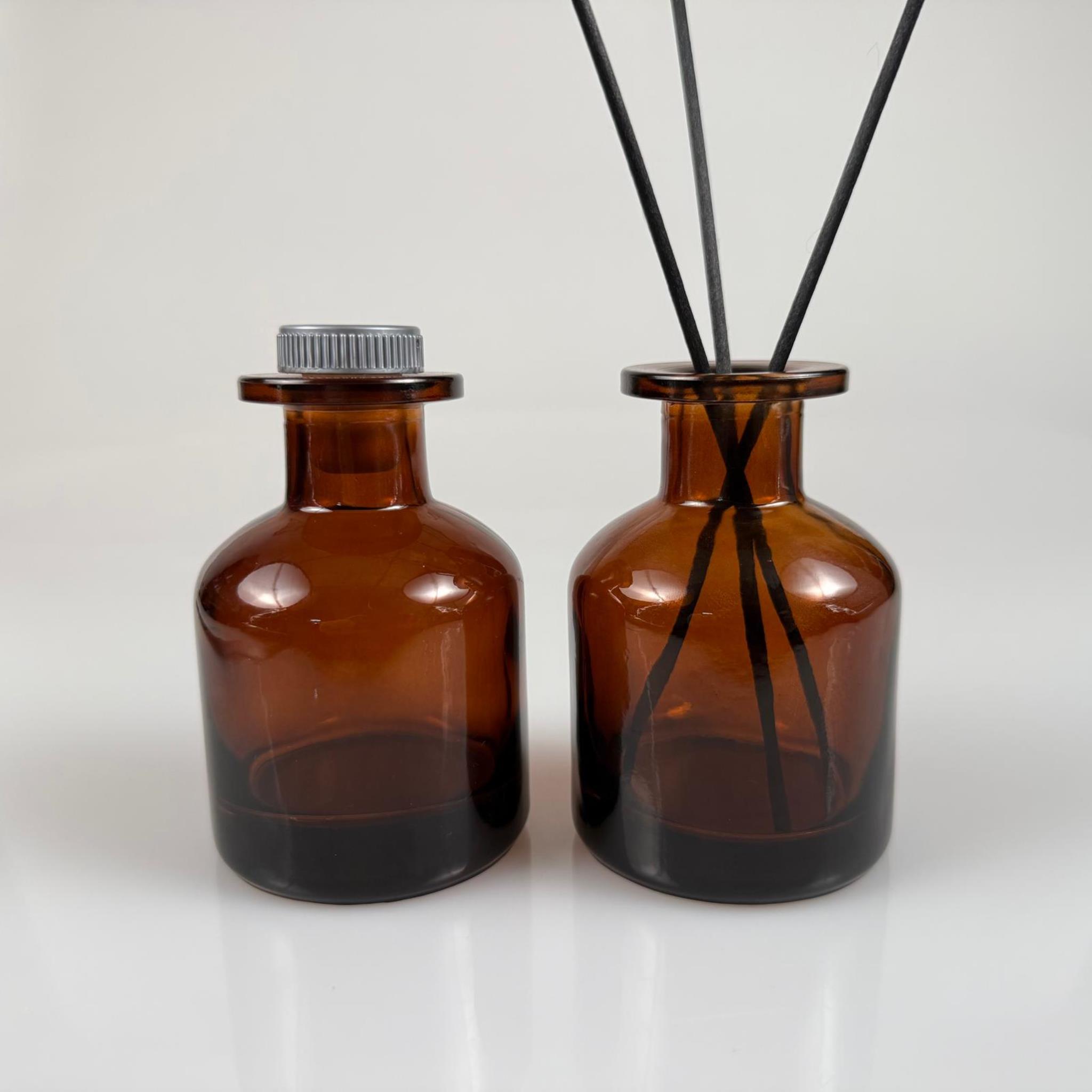 150 CC AMBER CAM BAMBU SİLİNDİR ODA KOKUSU ŞİŞESİ - 150 ML DİFFUSER CAM ŞİŞE + GRİ MANTAR TIPA + 3 ADET 24 CM FİBER BAMBU ÇUBUK