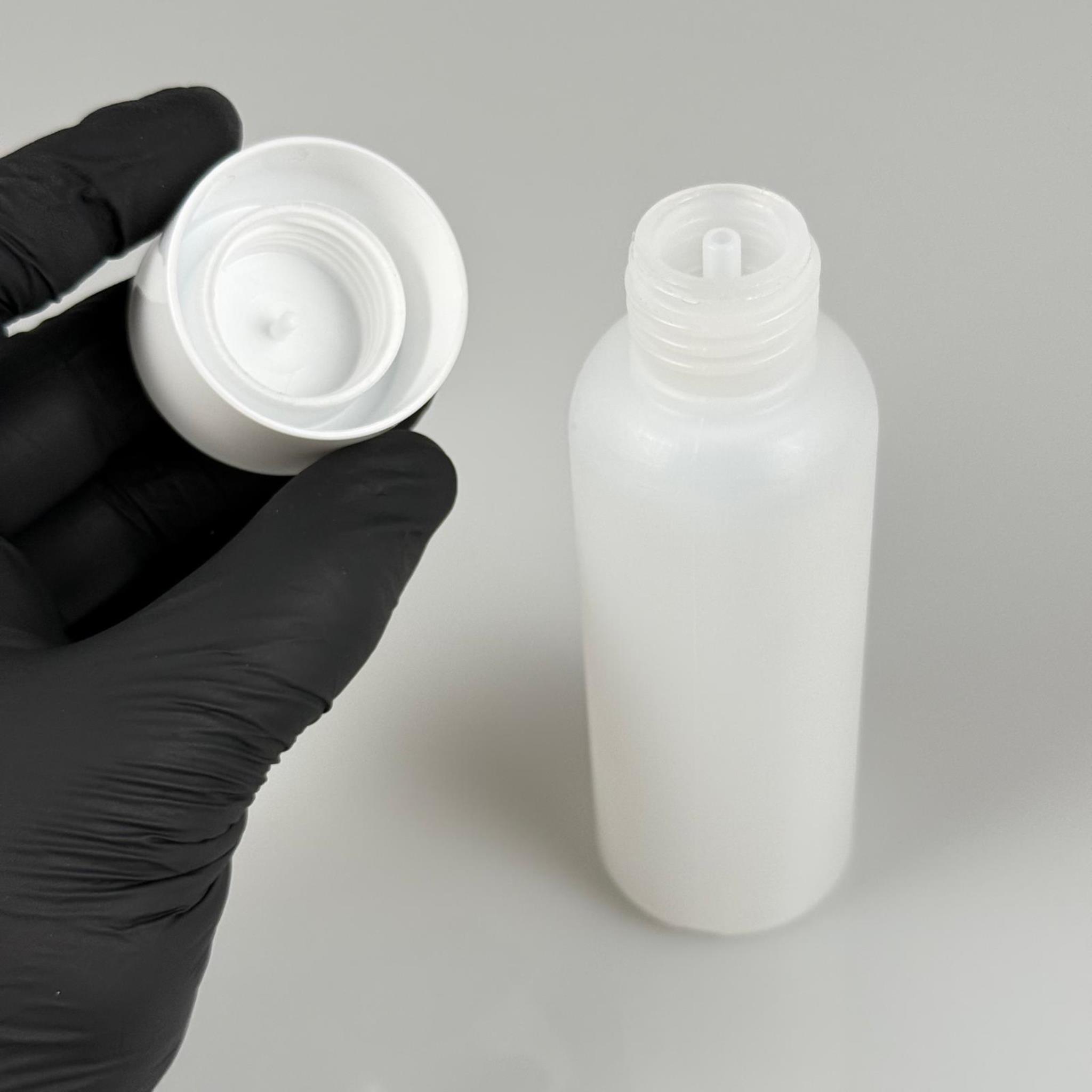 100 CC NATÜREL SERT POLİETİLEN ŞİŞE ( 24 MM ) + BEYAZ GENİŞ PLASTİK KAPAKLI + PLASTİK TIPALI - 100 ML SERT POLİETİLEN ASETON ŞİŞESİ