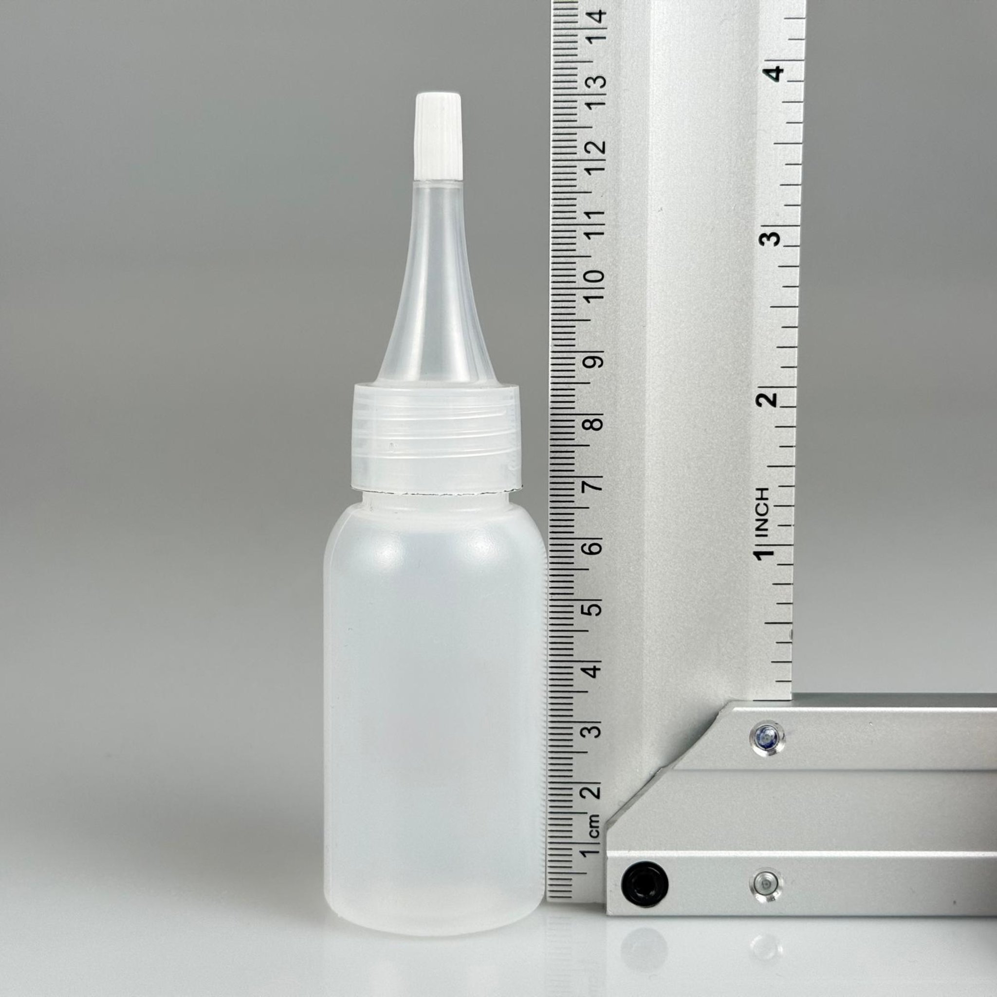 50 ML SIKILABİLİR YUMUŞAK POLİETİLEN PE PLASTİK ŞİŞE - ŞEFFAF SİVRİ AKITICI KAPAKLI - 50 cc sos, yağ, kartuş, mürekkep vb için boş şişeler