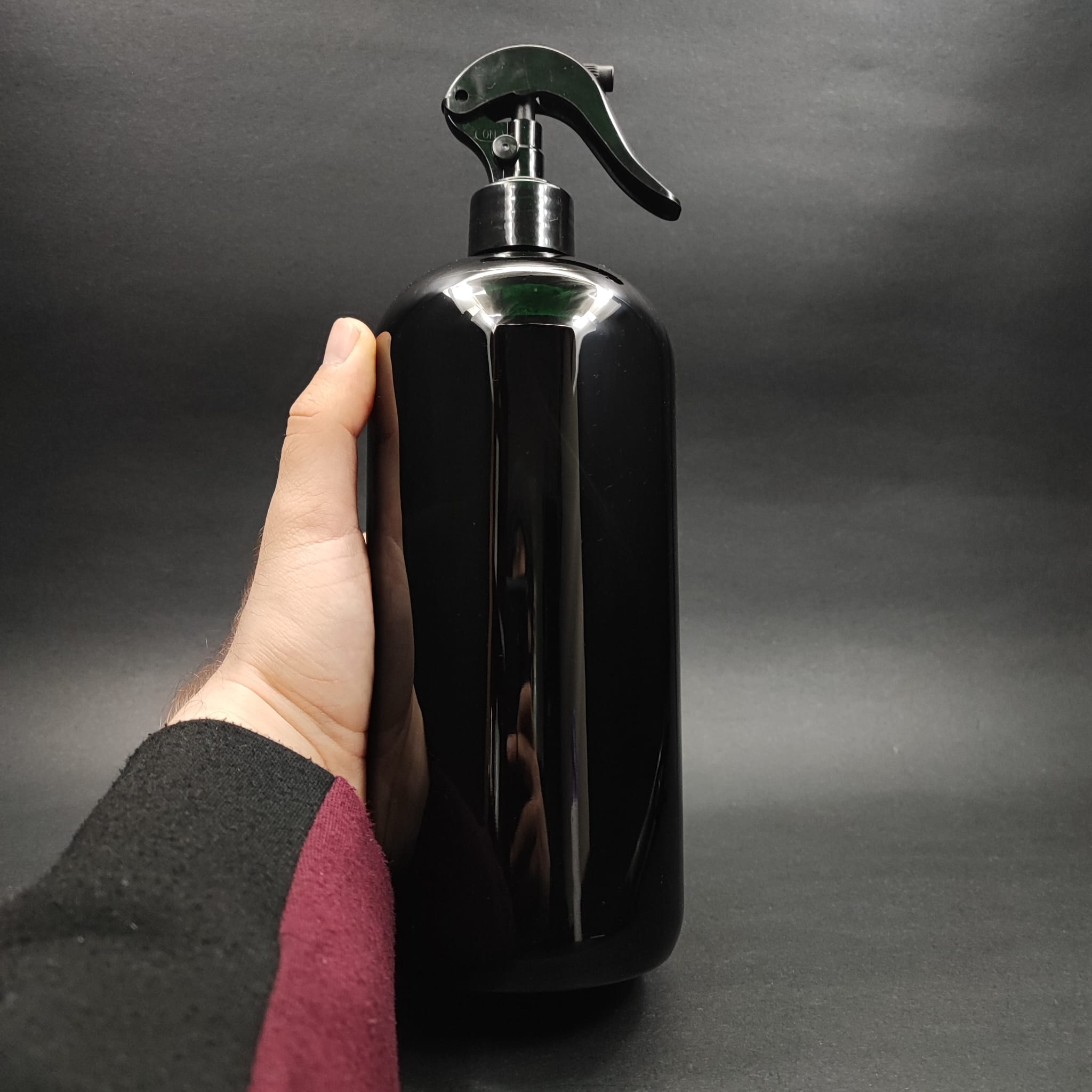 1000 CC SİYAH PLASTİK ŞİŞE - SİYAH TRİGER SPREYLİ (DUMAN GİBİ PÜSKÜRTÜR) - 1000 ML SİYAH BOŞ SPREYLİ PET ŞİŞE