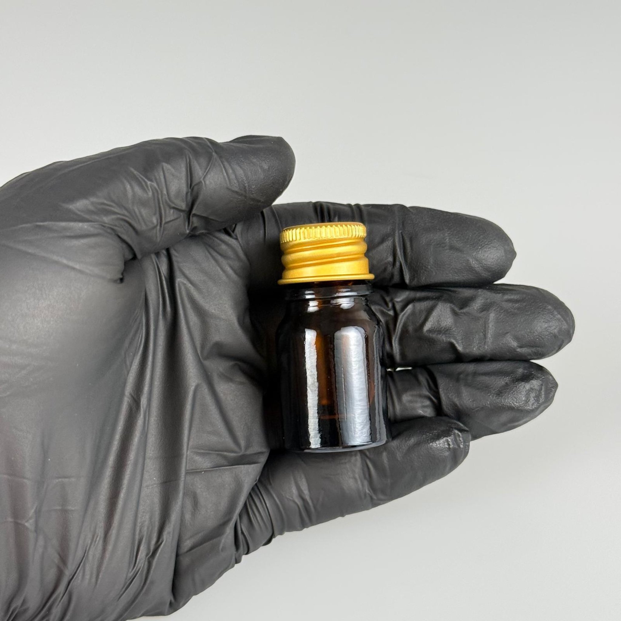 3 CC AMBER CAM ŞİŞE + KÖPÜK CONTALI GOLD ALÜMİNYUM METAL KAPAKLI + KÖR TIPALI TAKIM - 3 ML KAHVERENGİ CAM ŞİŞE