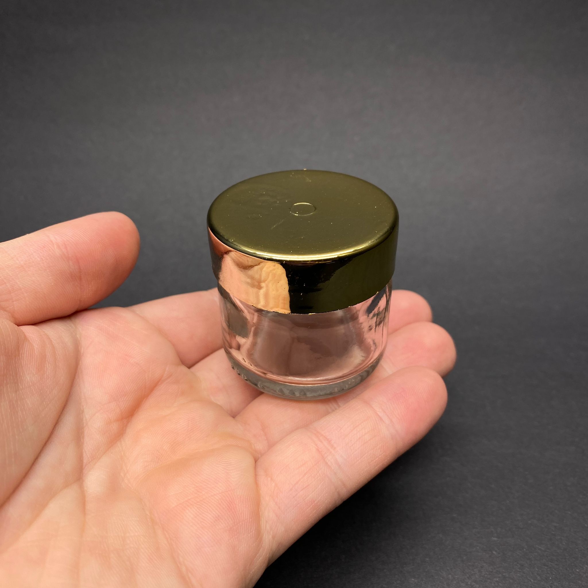 29 CC KAVANOZ - GOLD KAPLAMALI DERİN PLASTİK KAPAK + KENDİNDEN YAPIŞKANLI SIZDIRMAZ CONTA - 29 ML MİNİ CAM KAVANOZ