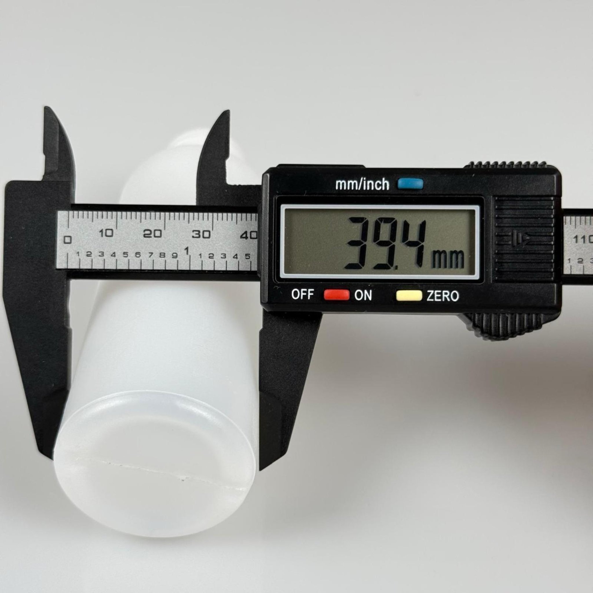 100 CC NATÜREL SERT POLİETİLEN ASETON ŞİŞESİ ( 24 MM ) + KÖPÜK CONTALI SİYAH METAL ALÜMİNYUM KAPAKLI + KOLONYA TIPALI TAKIM - 100 ML KAPAKLI PLASTİK ASETON ŞİŞELERİ