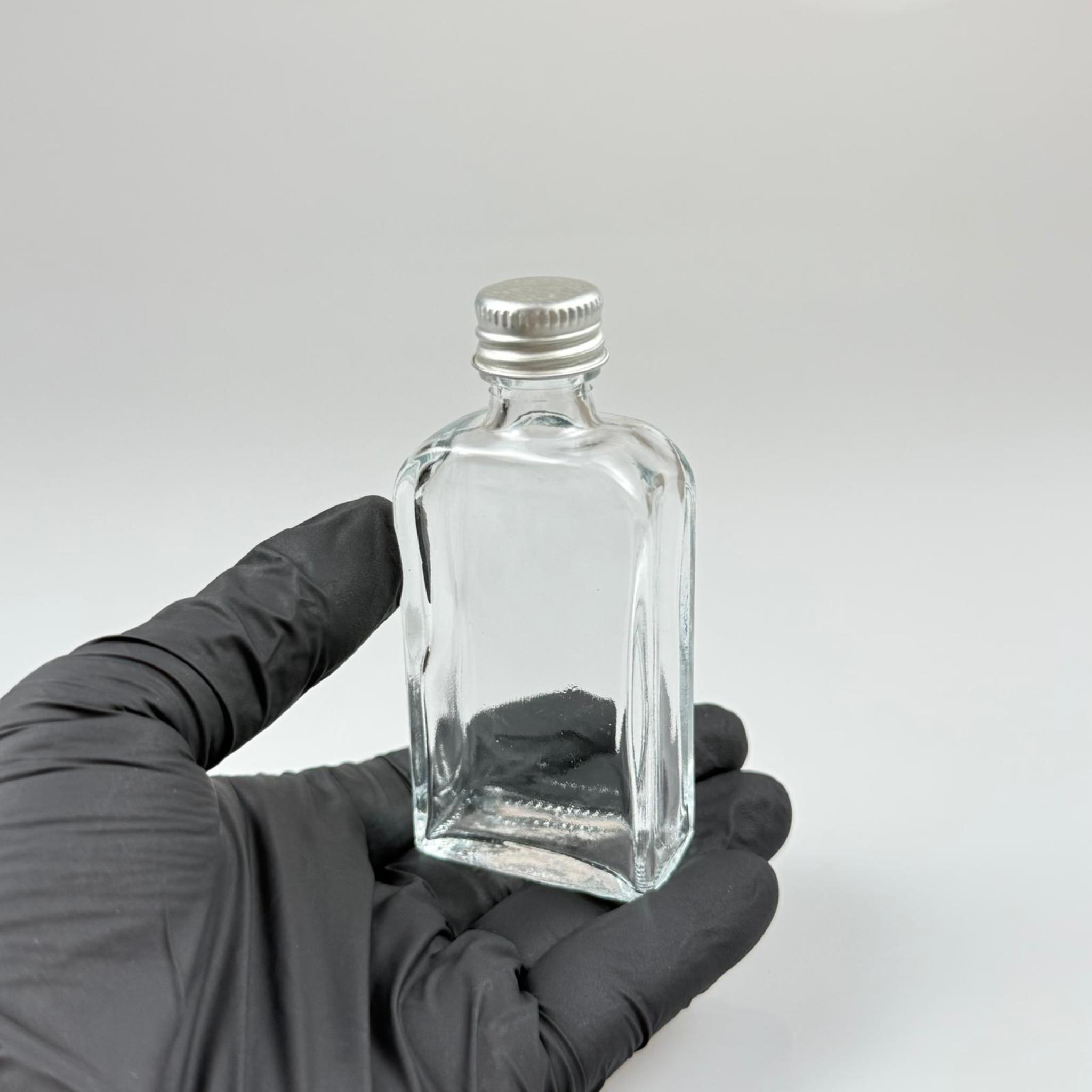 40 CC YASSI DİKDÖRTGEN CAM ŞİŞE - GÜMÜŞ METAL KAPAKLI KOLONYA TIPALI - 40 ML PRESTİJLİ ŞİŞE