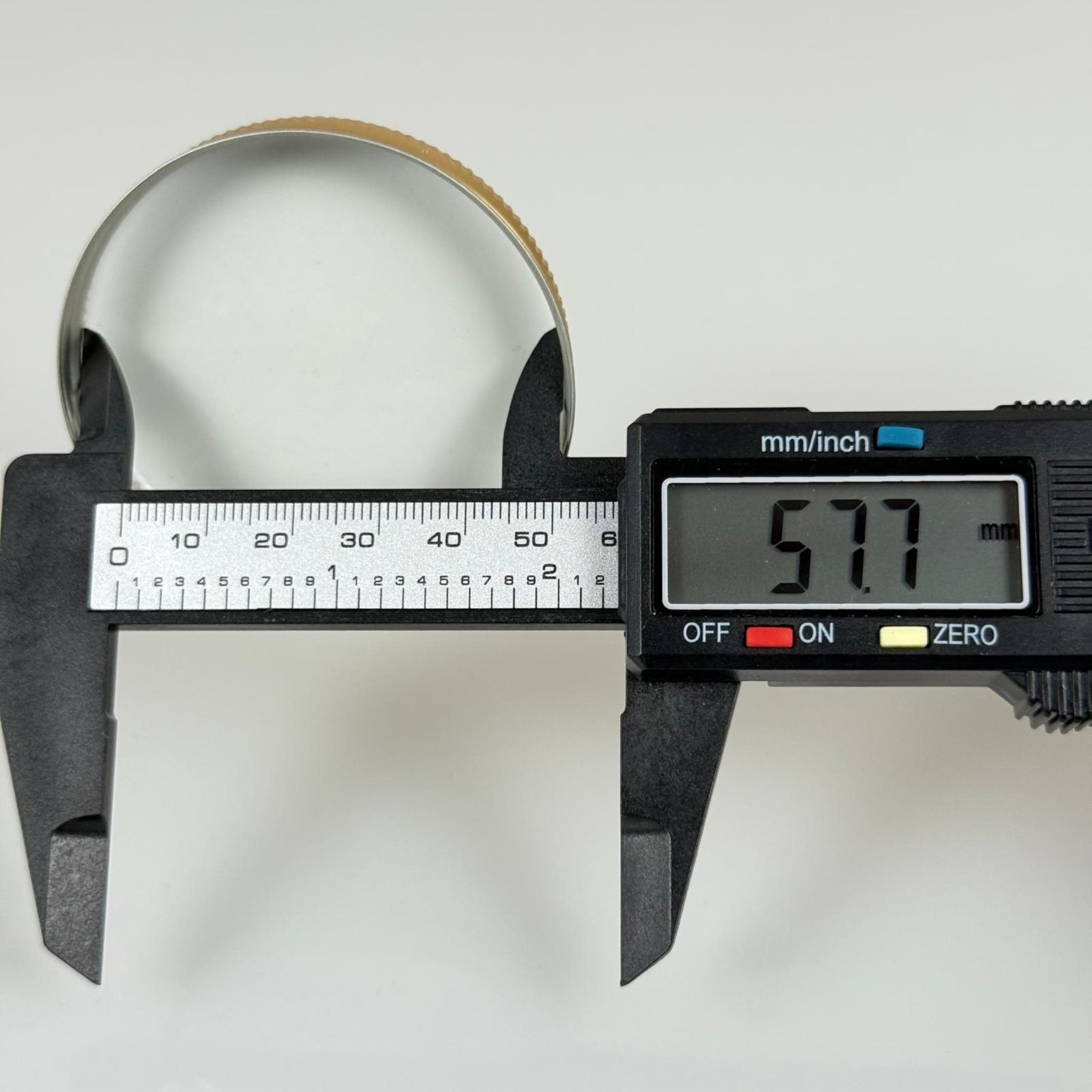 57 MM VİDALI GOLD METAL KAPAK (ŞİŞECAM 50 CC CAM KREM KAVANOZU UYUMLU)