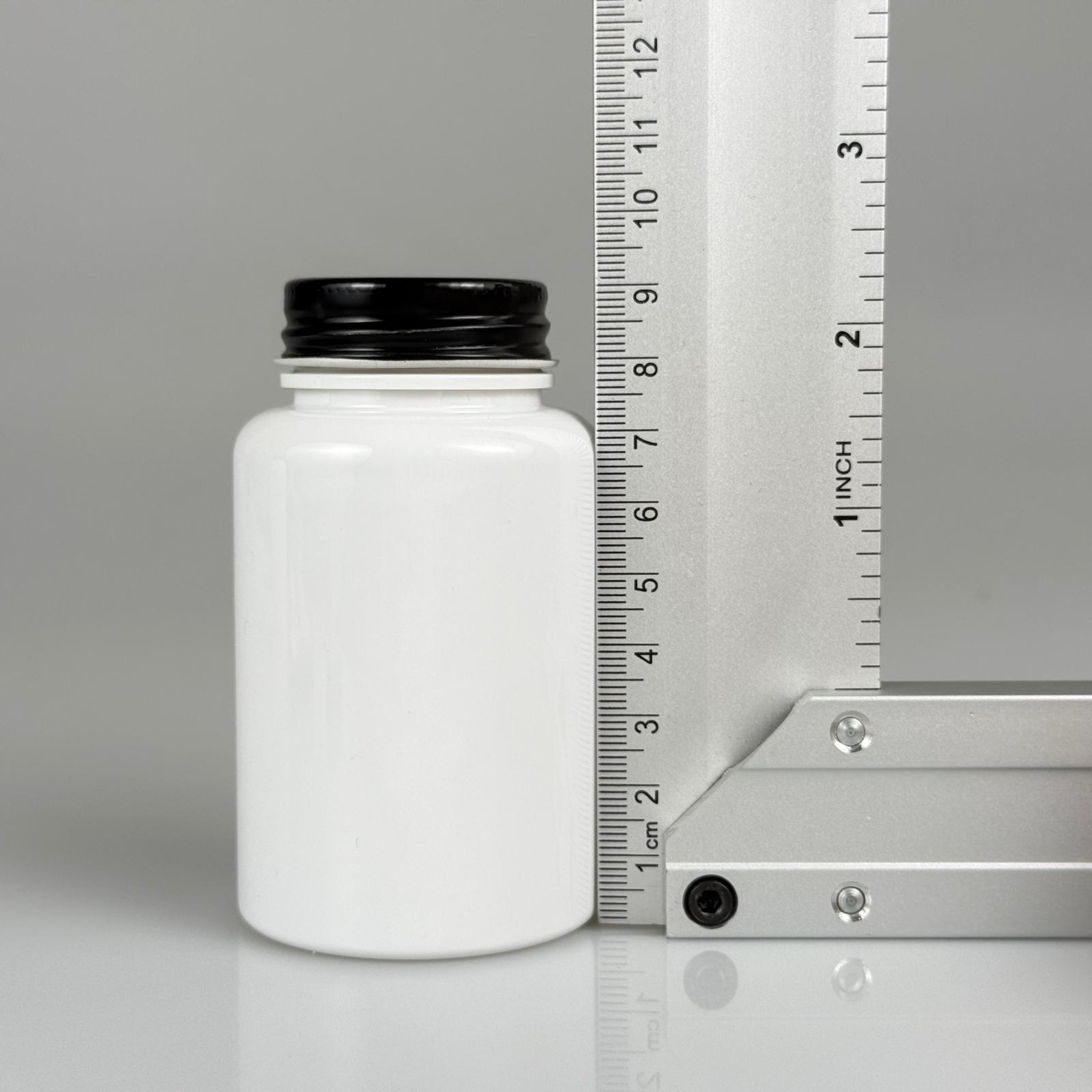 150 CC BEYAZ PET TABLET ŞİŞESİ - SİYAH METAL KAPAKLI - 150 ML KAPSÜL KUTUSU - İLAÇ ŞİŞESİ - MEDİKAL HAP ŞİŞESİ - FARMASÖTİK KAVANOZ